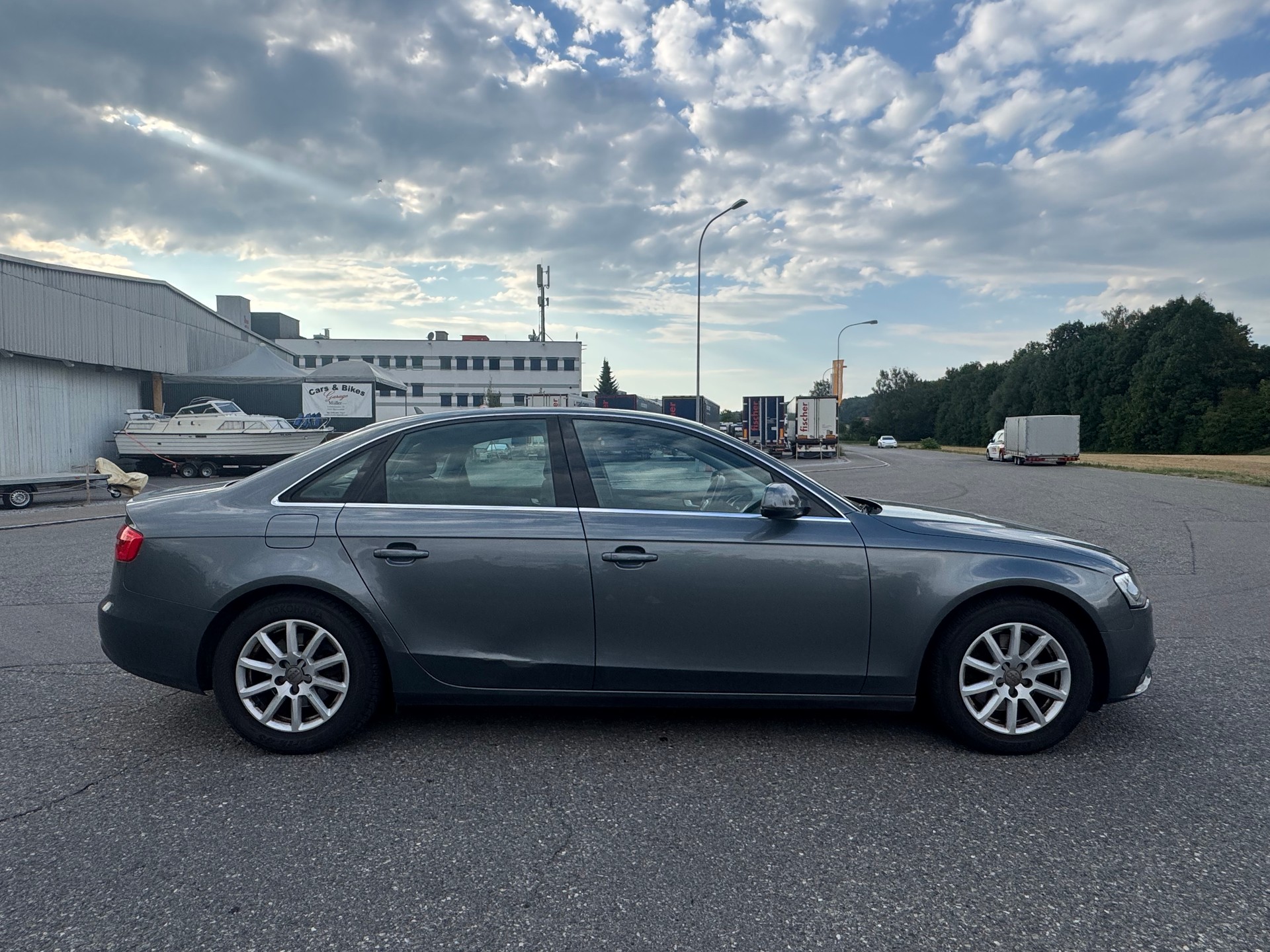 AUDI A4 Limousine 2.0 TDIe-image-8