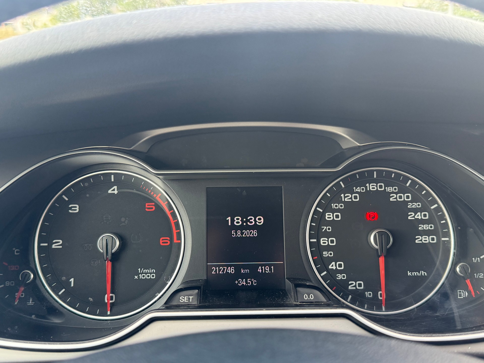 AUDI A4 Limousine 2.0 TDIe-image-13