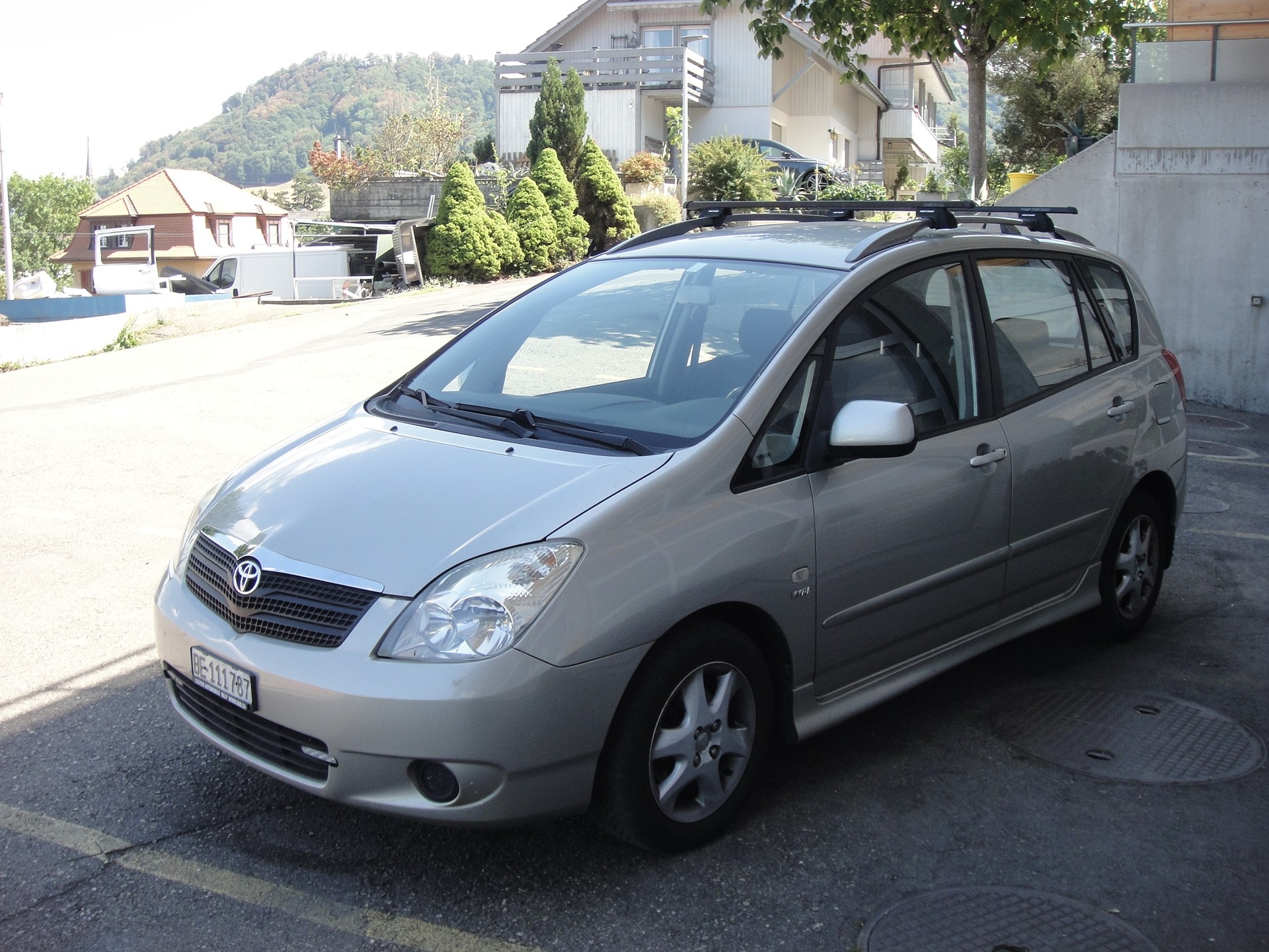 TOYOTA Corolla Verso 1.6 Linea Sol-image-1