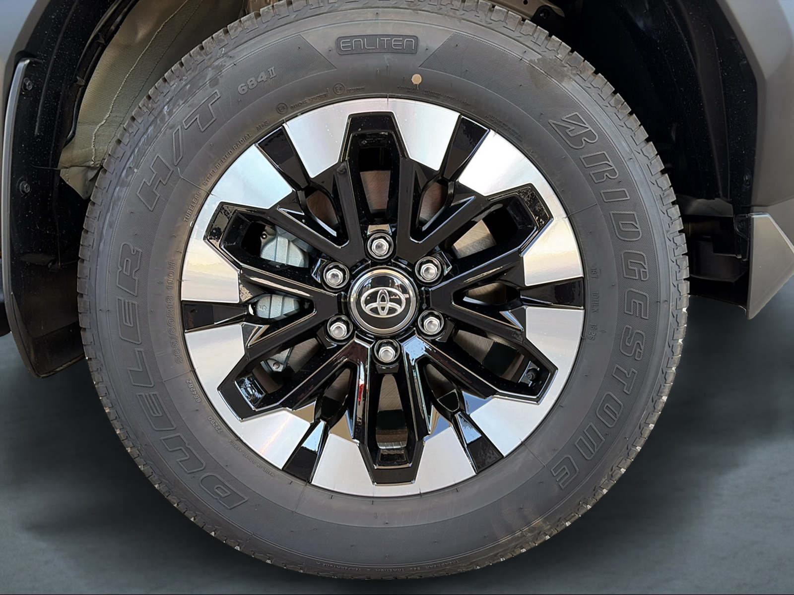 TOYOTA Hilux 2.8d MHEV Style Double Cab 4x4-image-6