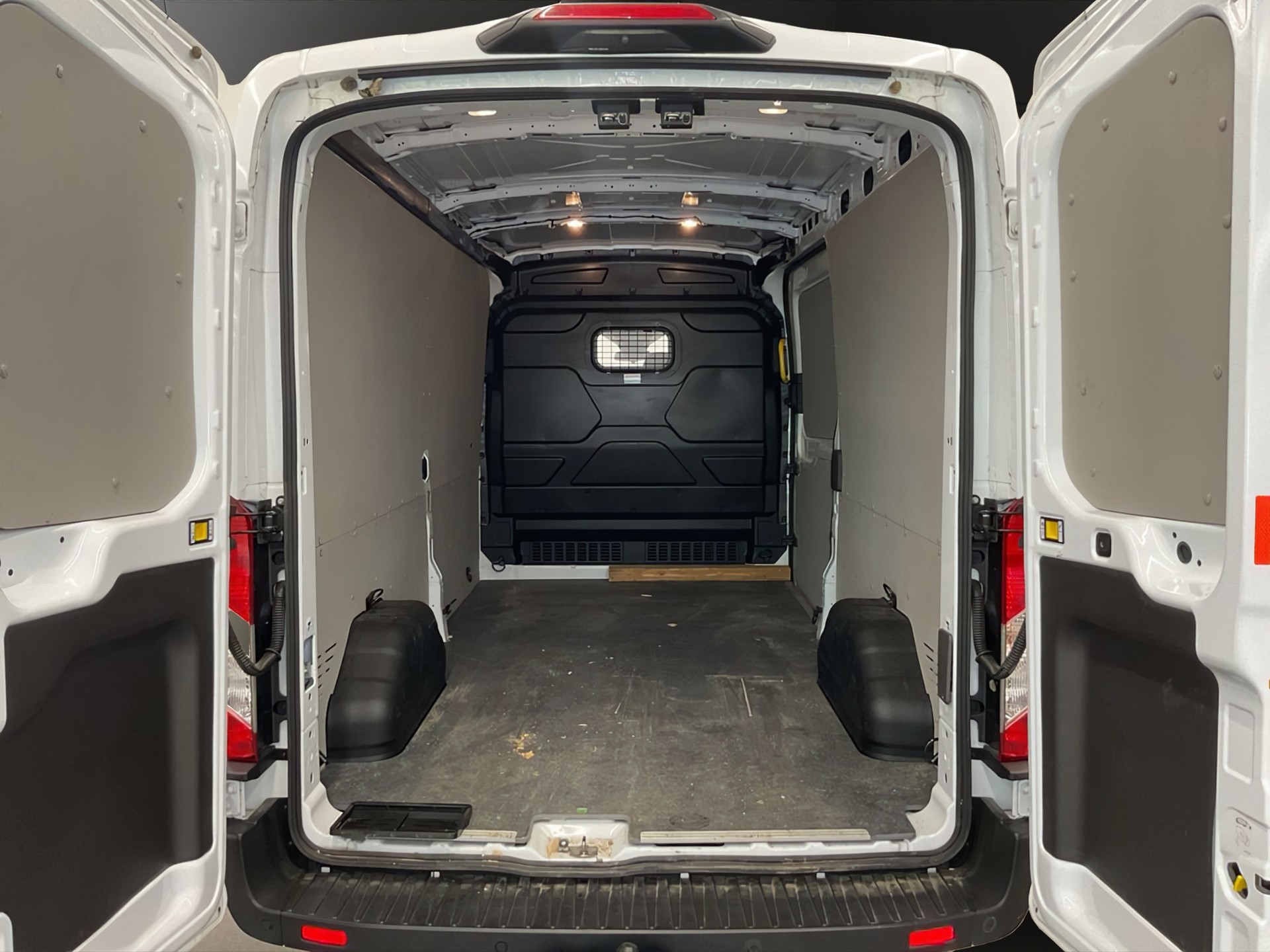 FORD Transit Van 350 L3 Trend 2.0 TDCi 170 FWD-image-4