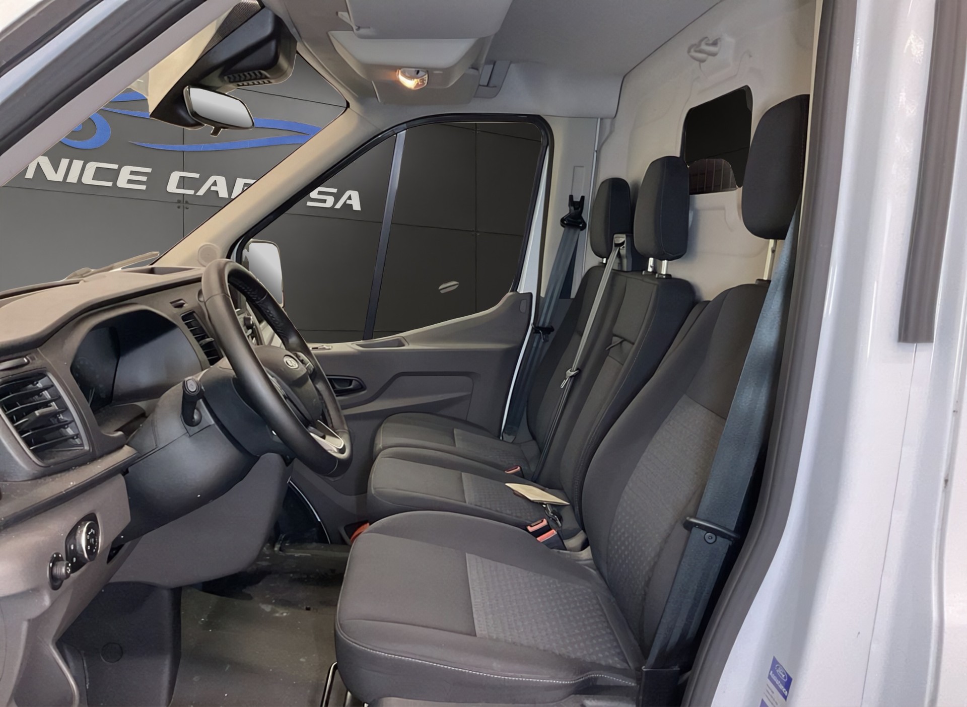 FORD Transit Van 350 L3 Trend 2.0 TDCi 170 FWD-image-9