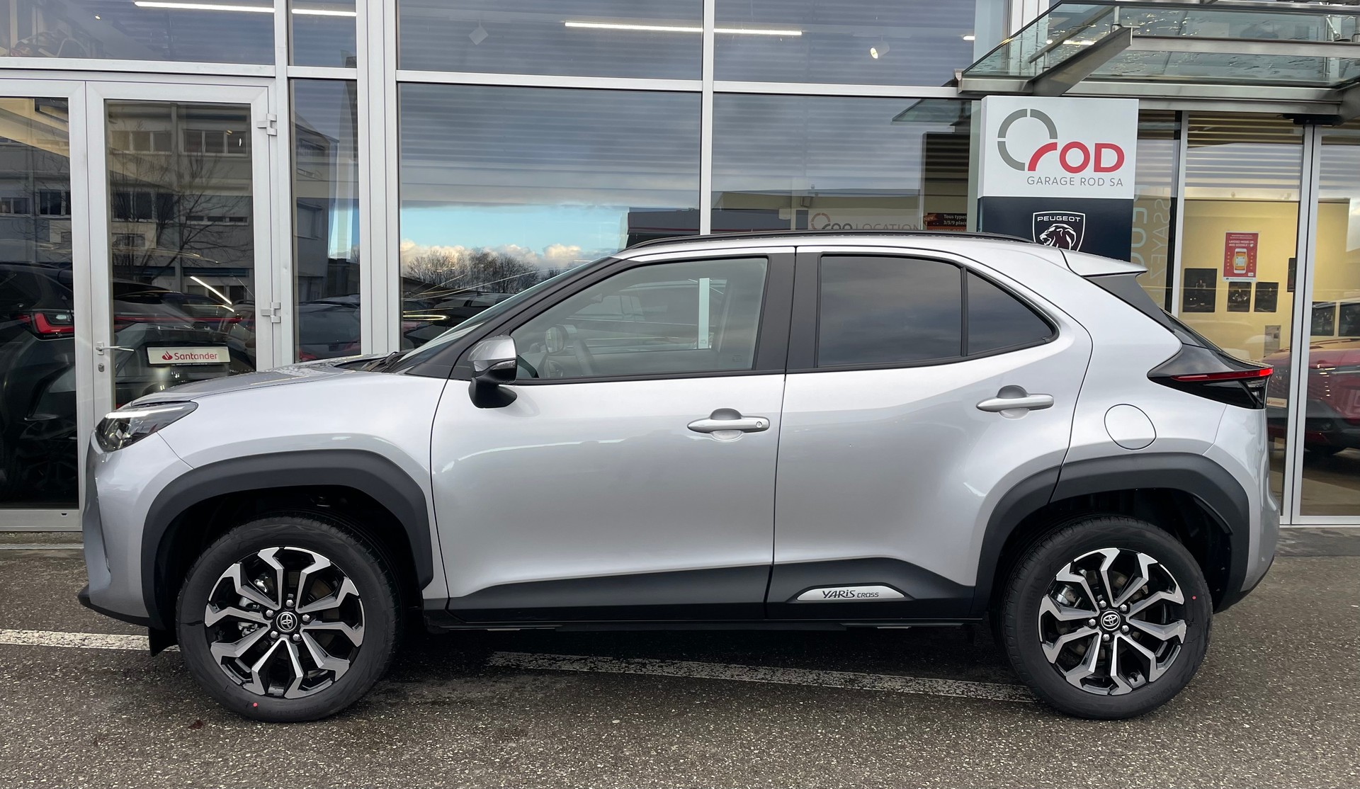 TOYOTA Yaris Cross 1.5 Trend e-CVT-image-2