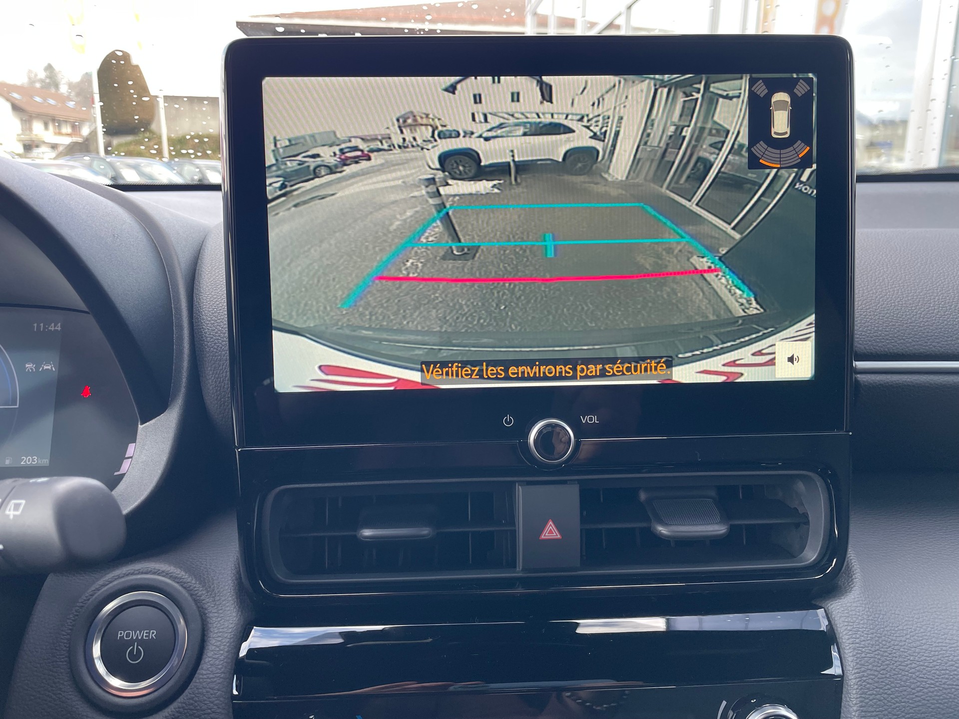 TOYOTA Yaris Cross 1.5 Trend e-CVT-image-17