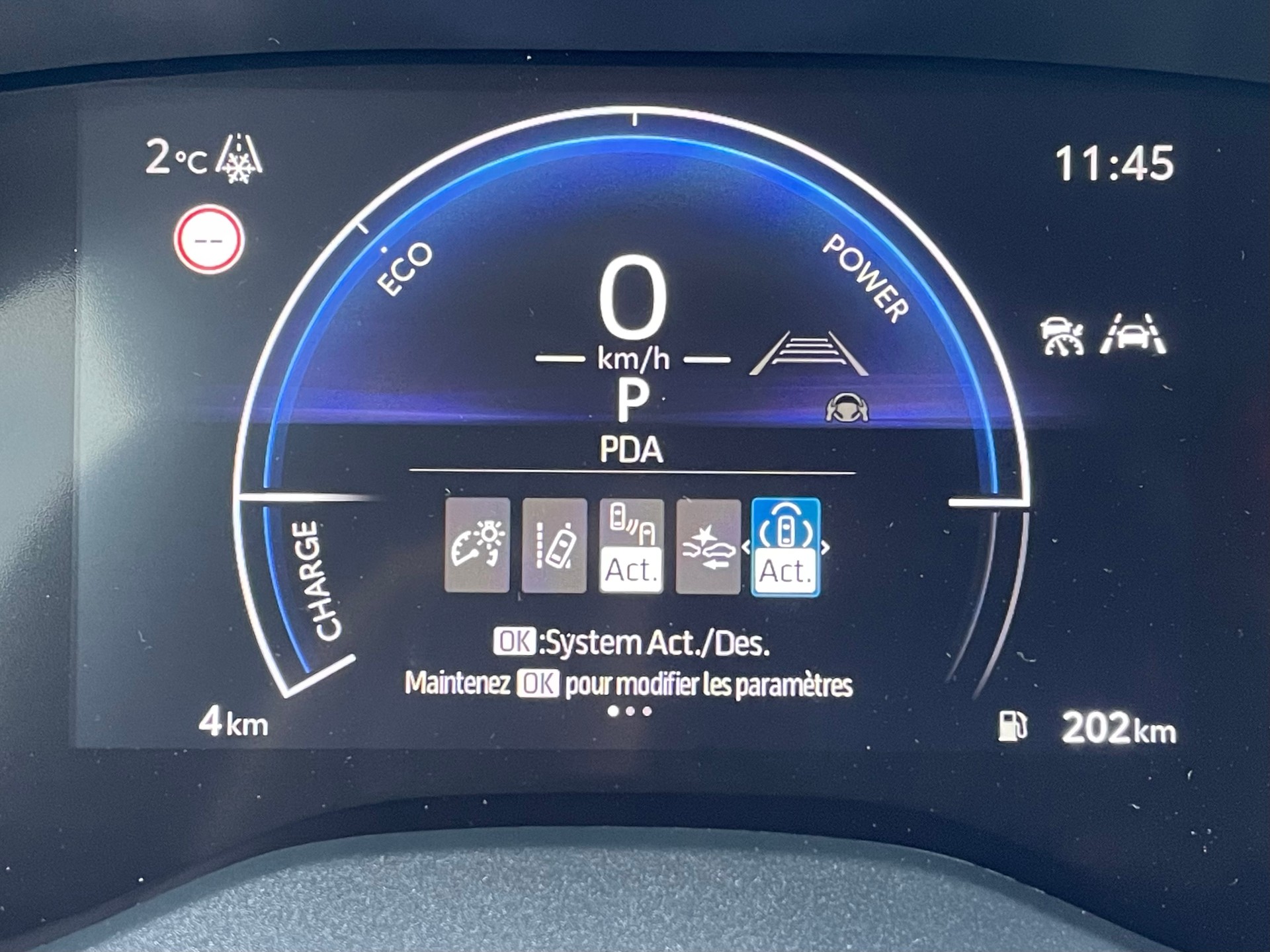 TOYOTA Yaris Cross 1.5 Trend e-CVT-image-22