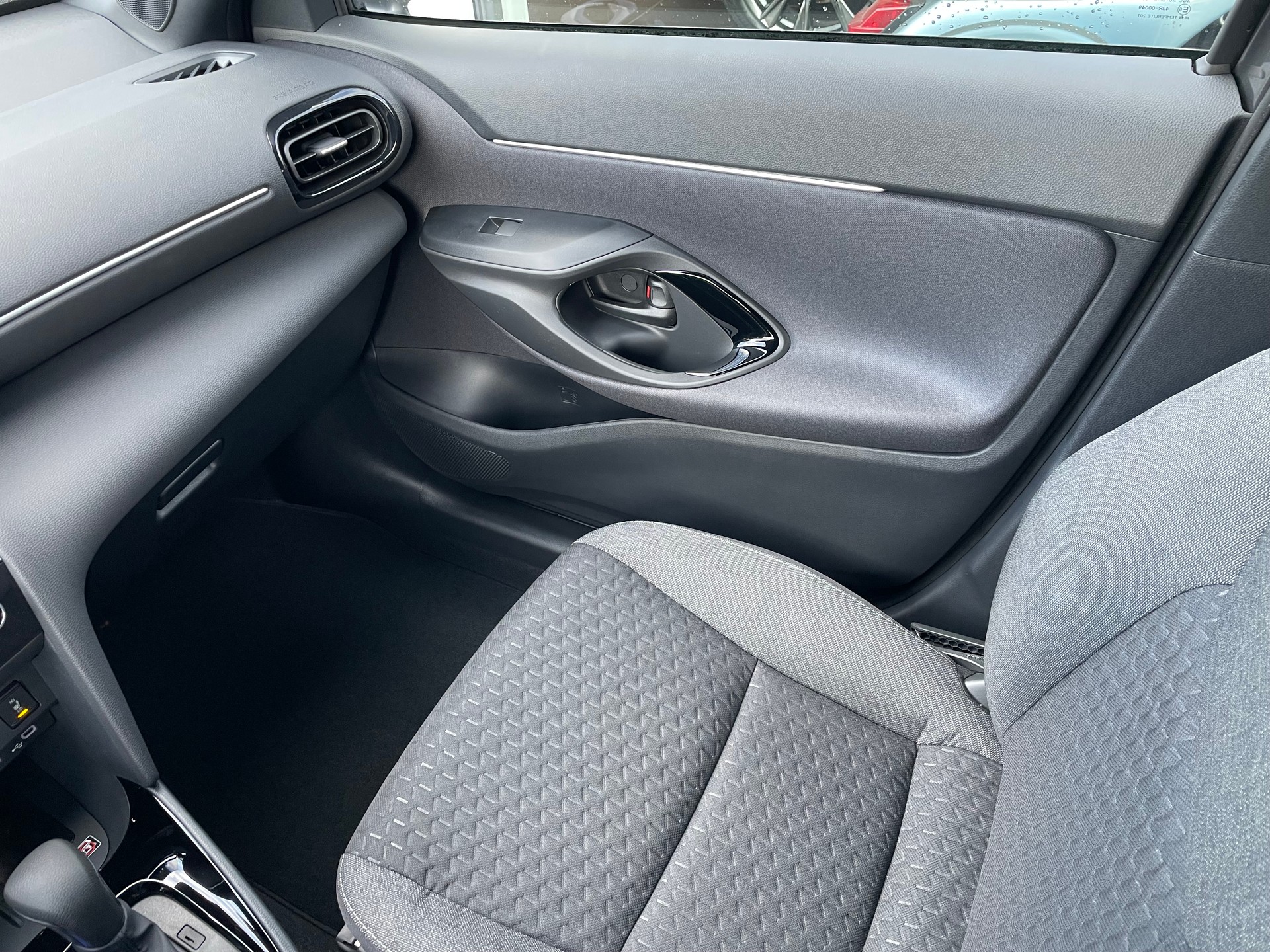 TOYOTA Yaris Cross 1.5 Trend e-CVT-image-10