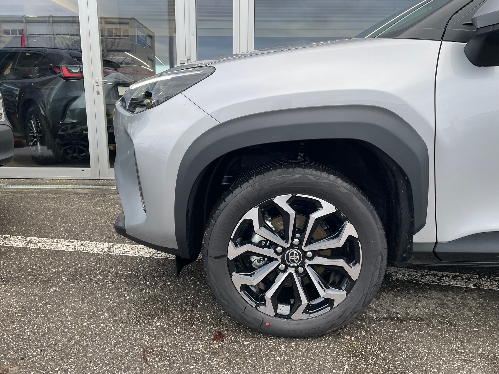 TOYOTA Yaris Cross 1.5 Trend e-CVT-image-3