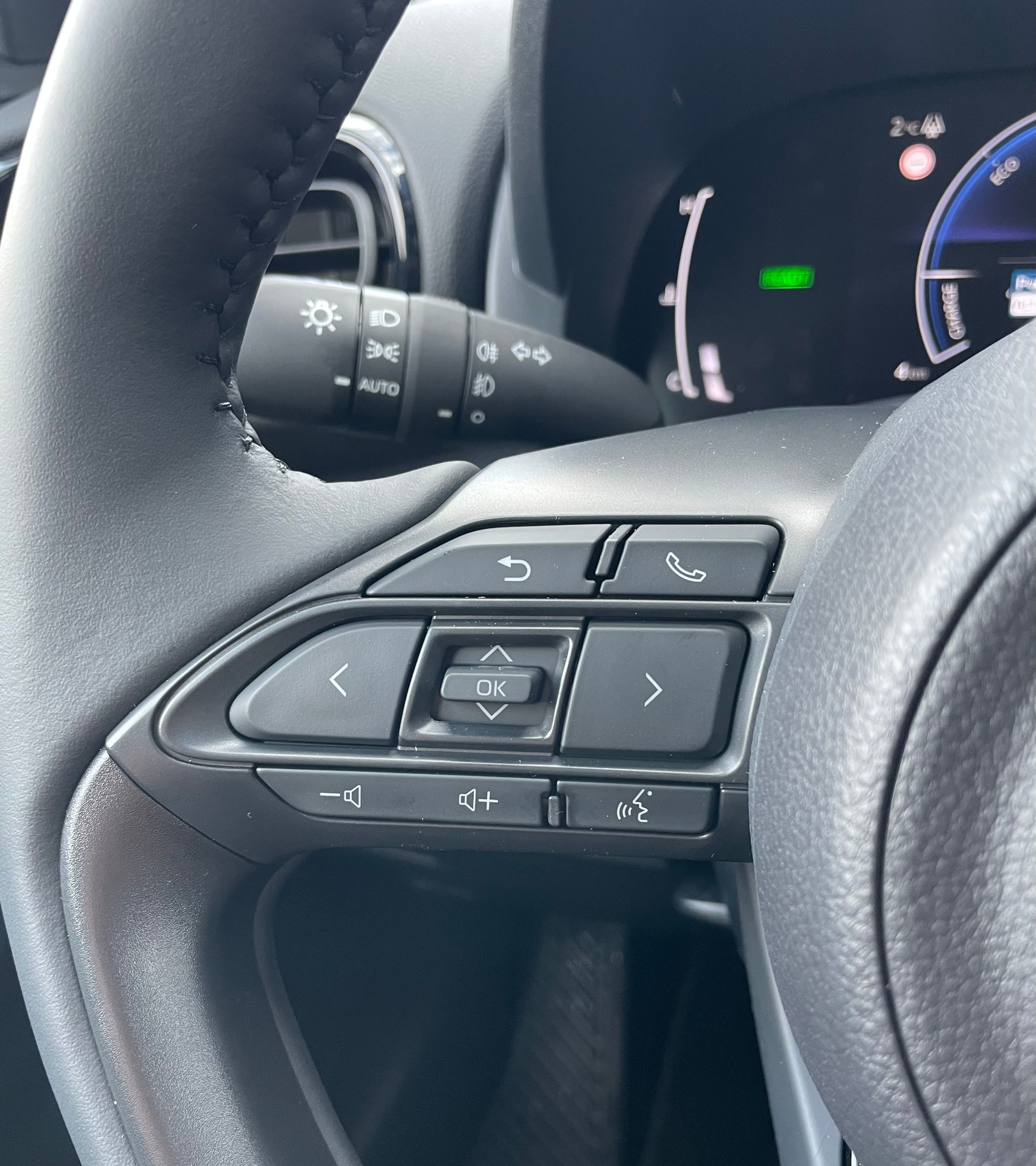 TOYOTA Yaris Cross 1.5 Trend e-CVT-image-14
