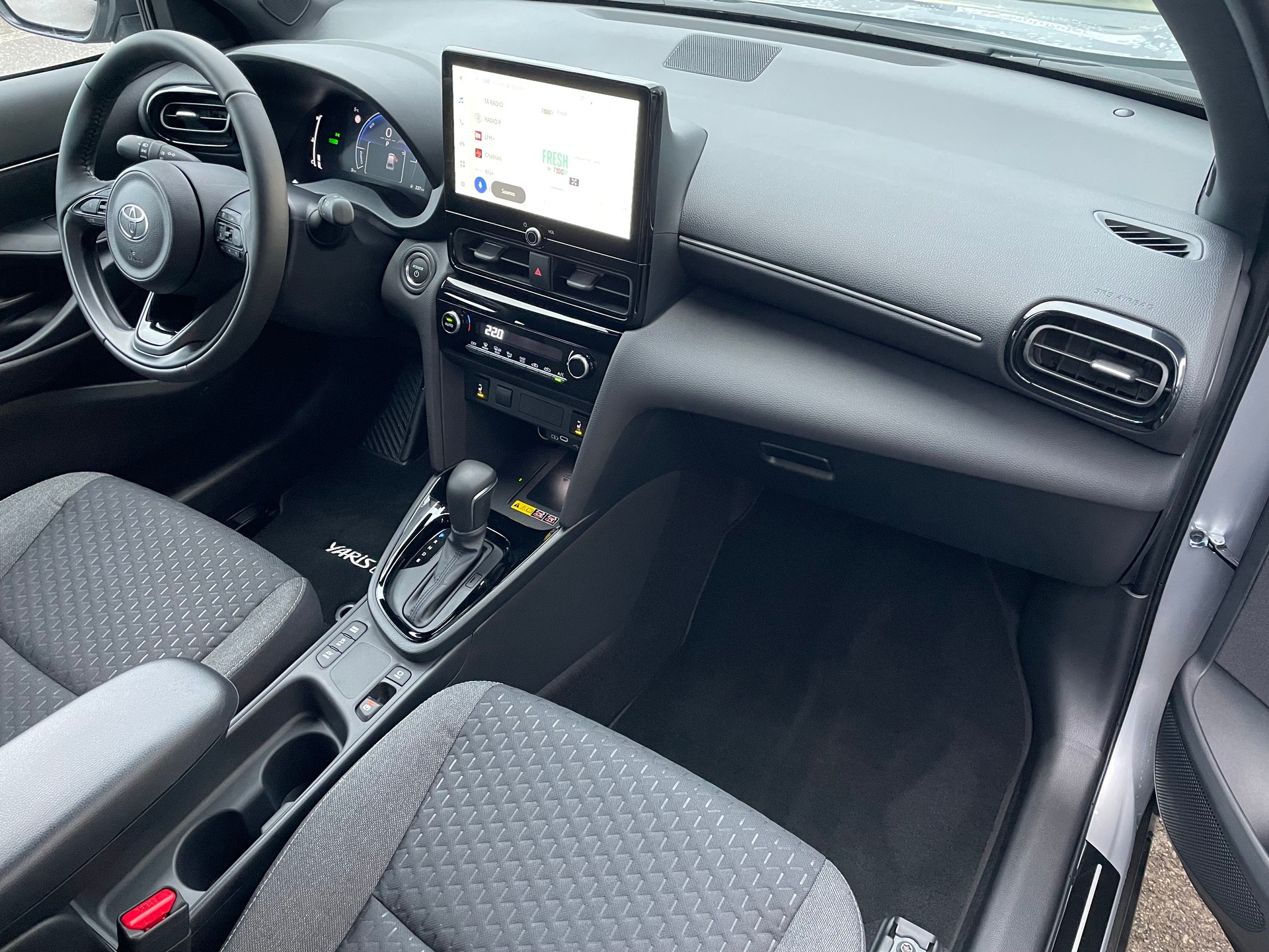 TOYOTA Yaris Cross 1.5 Trend e-CVT-image-9
