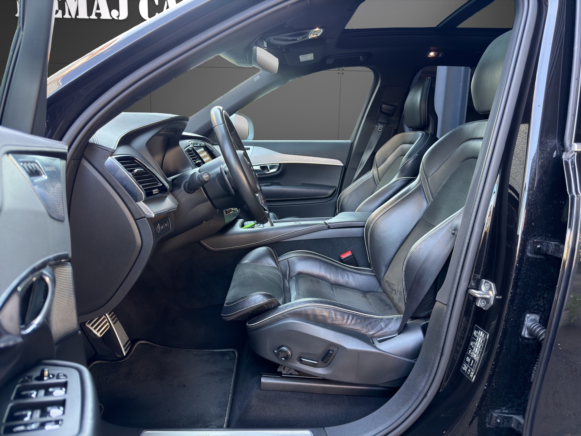 VOLVO XC90 T8 AWD R-Design Geartronic Pano/7 Plätze-image-10
