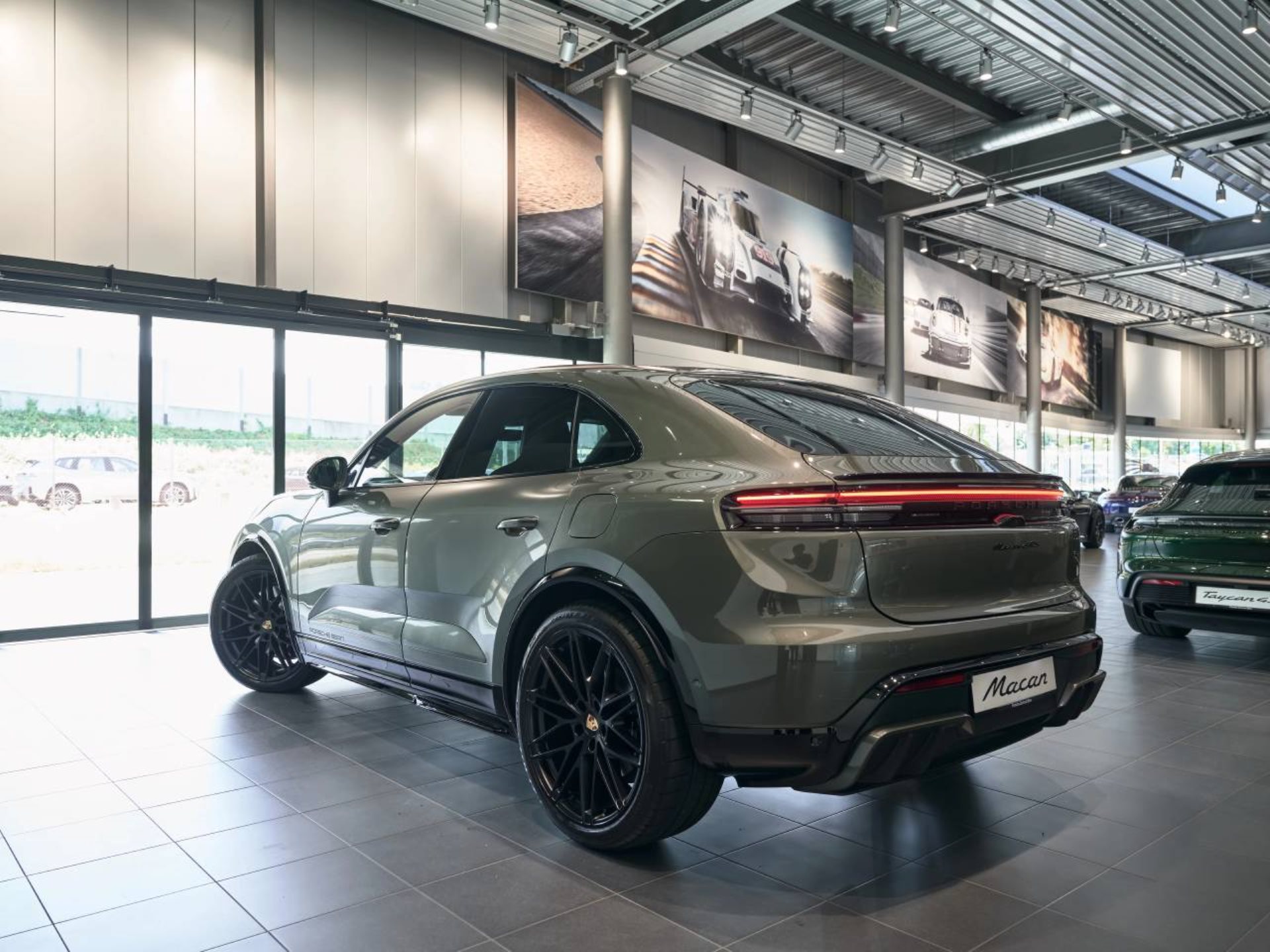PORSCHE Macan GTS-image-6