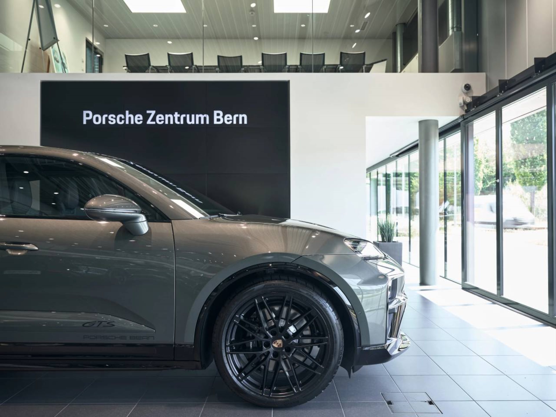 PORSCHE Macan GTS-image-10