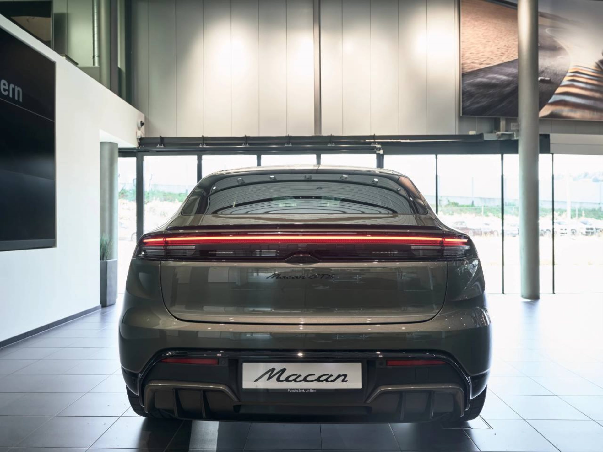 PORSCHE Macan GTS-image-5