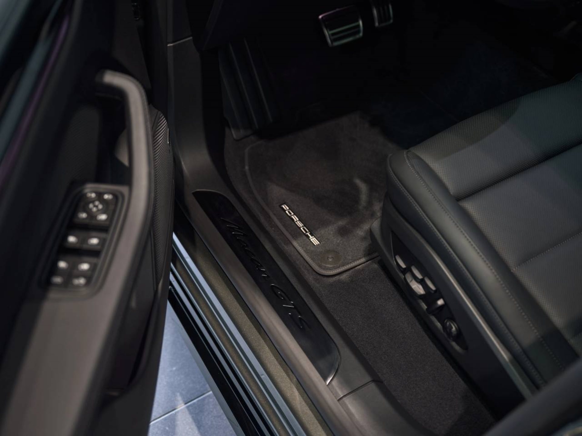 PORSCHE Macan GTS-image-20