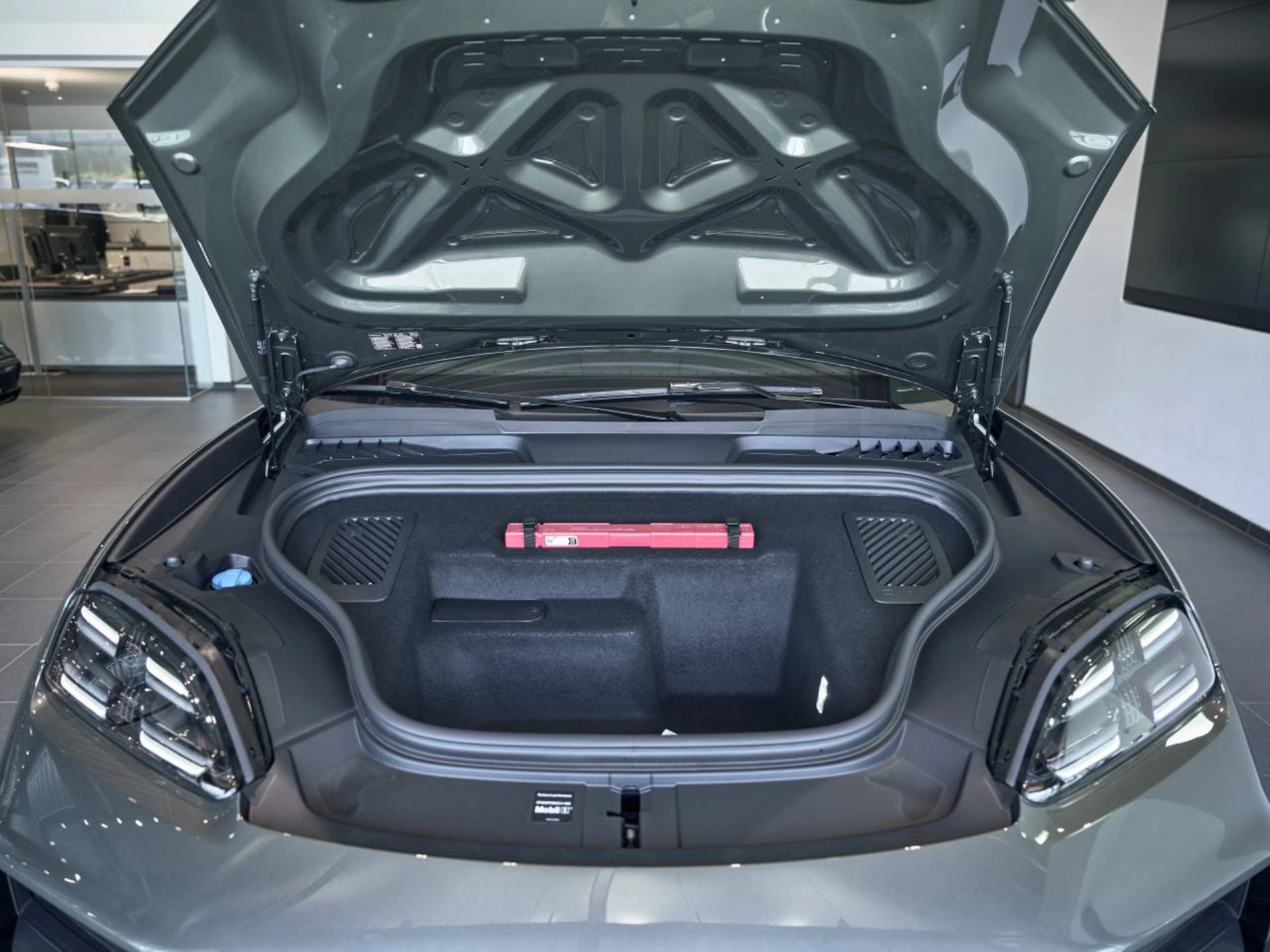 PORSCHE Macan GTS-image-11