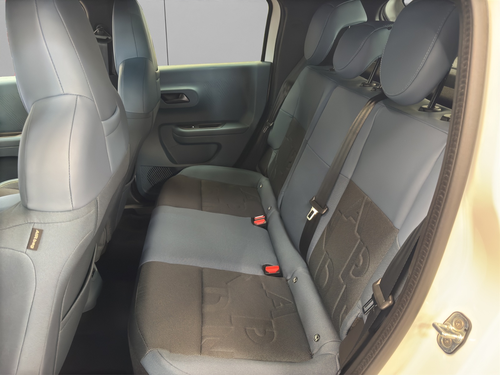 FIAT Grande Panda 1.2 Hybrid Icon-image-14