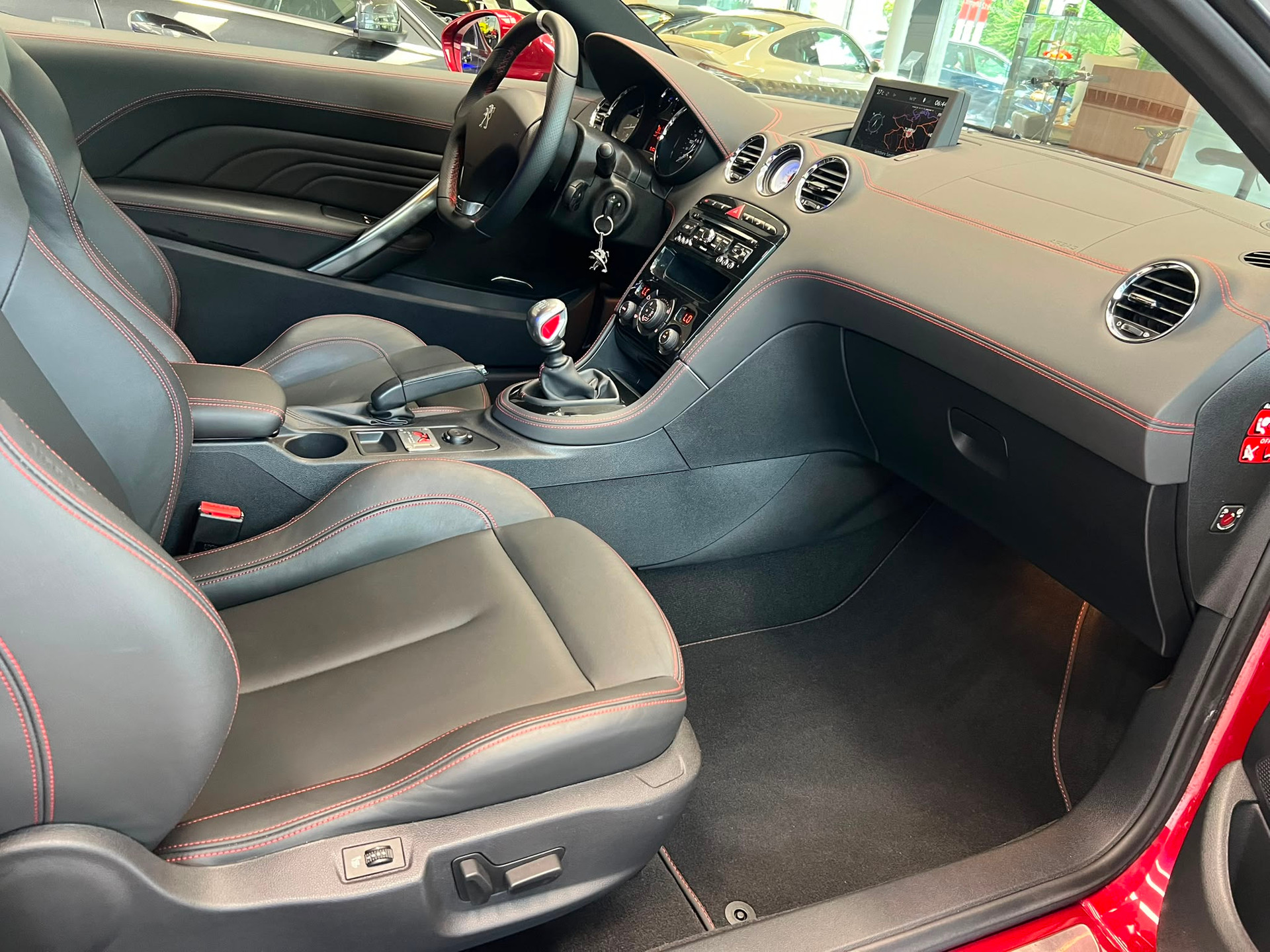 PEUGEOT RCZ 1.6 270 Turbo R-image-6