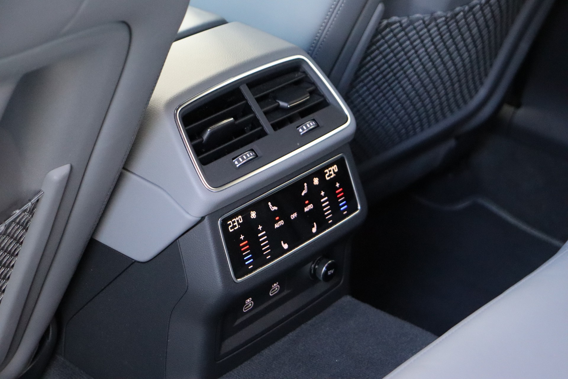 AUDI S7 Sportback TDI quattro S-tronic-image-9