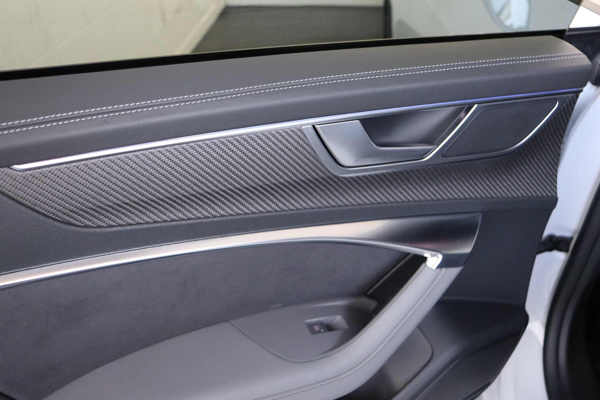 AUDI S7 Sportback TDI quattro S-tronic-image-8