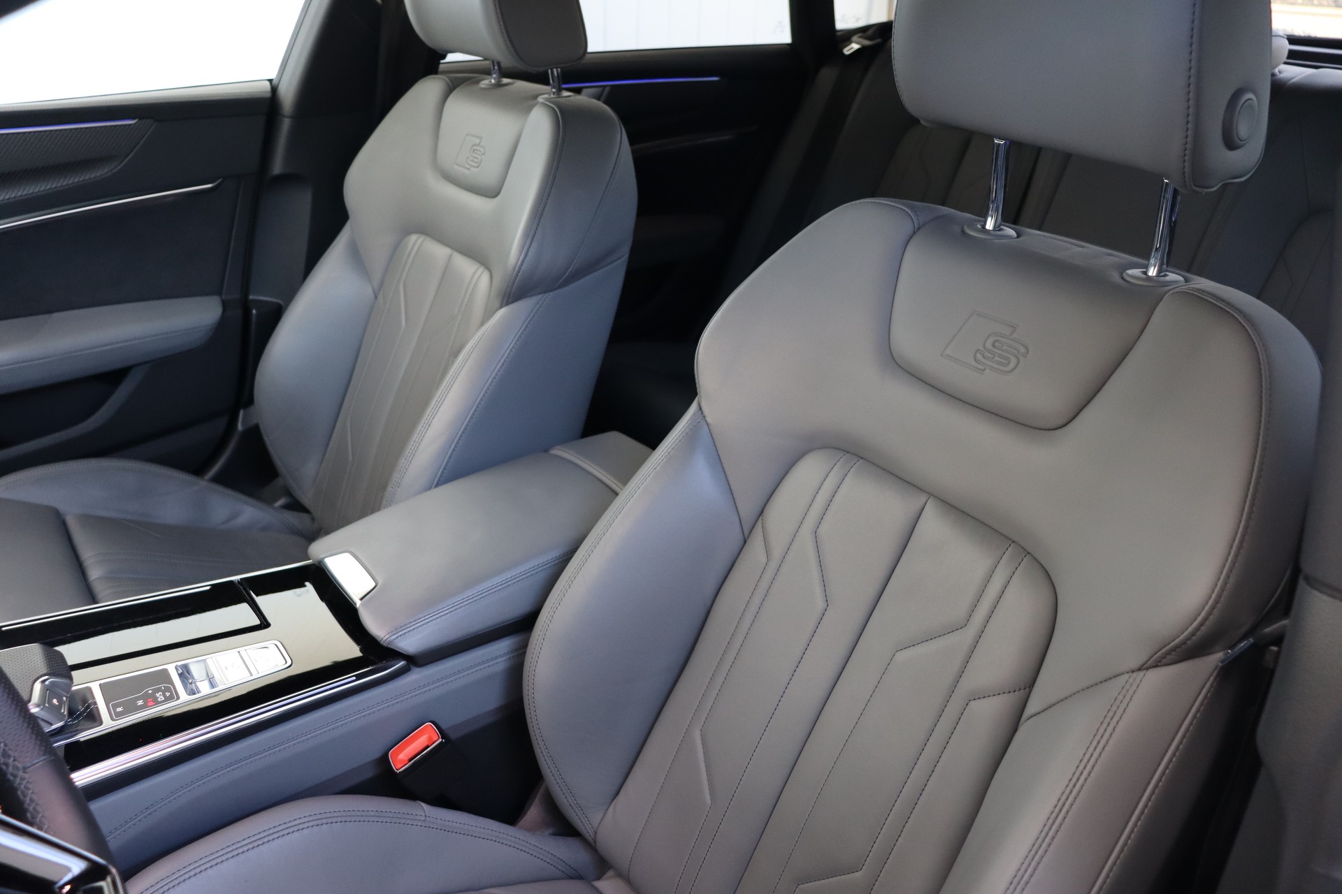 AUDI S7 Sportback TDI quattro S-tronic-image-14