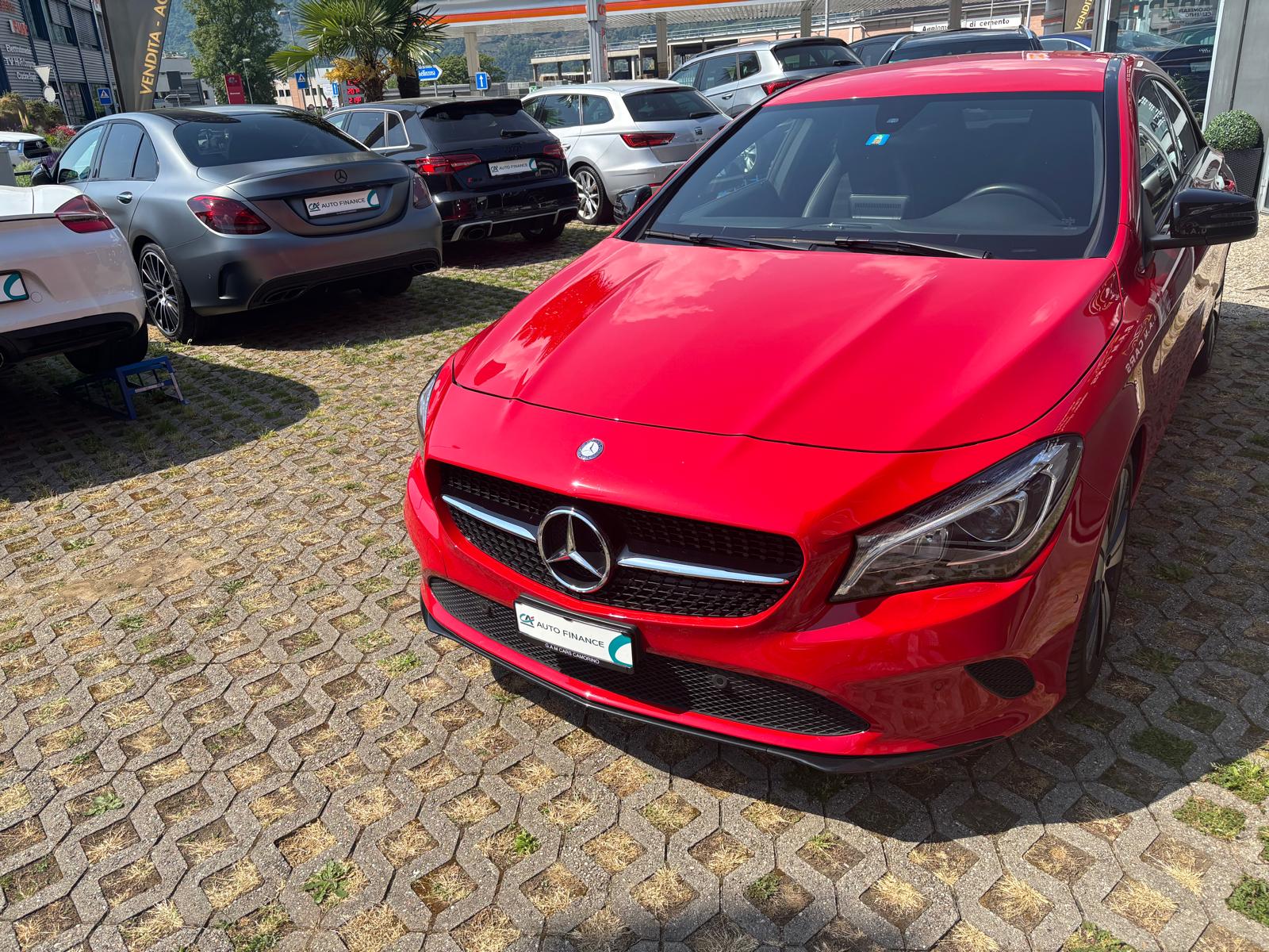 MERCEDES-BENZ CLA 200 CDI Night Star 7G-DCT-image-4