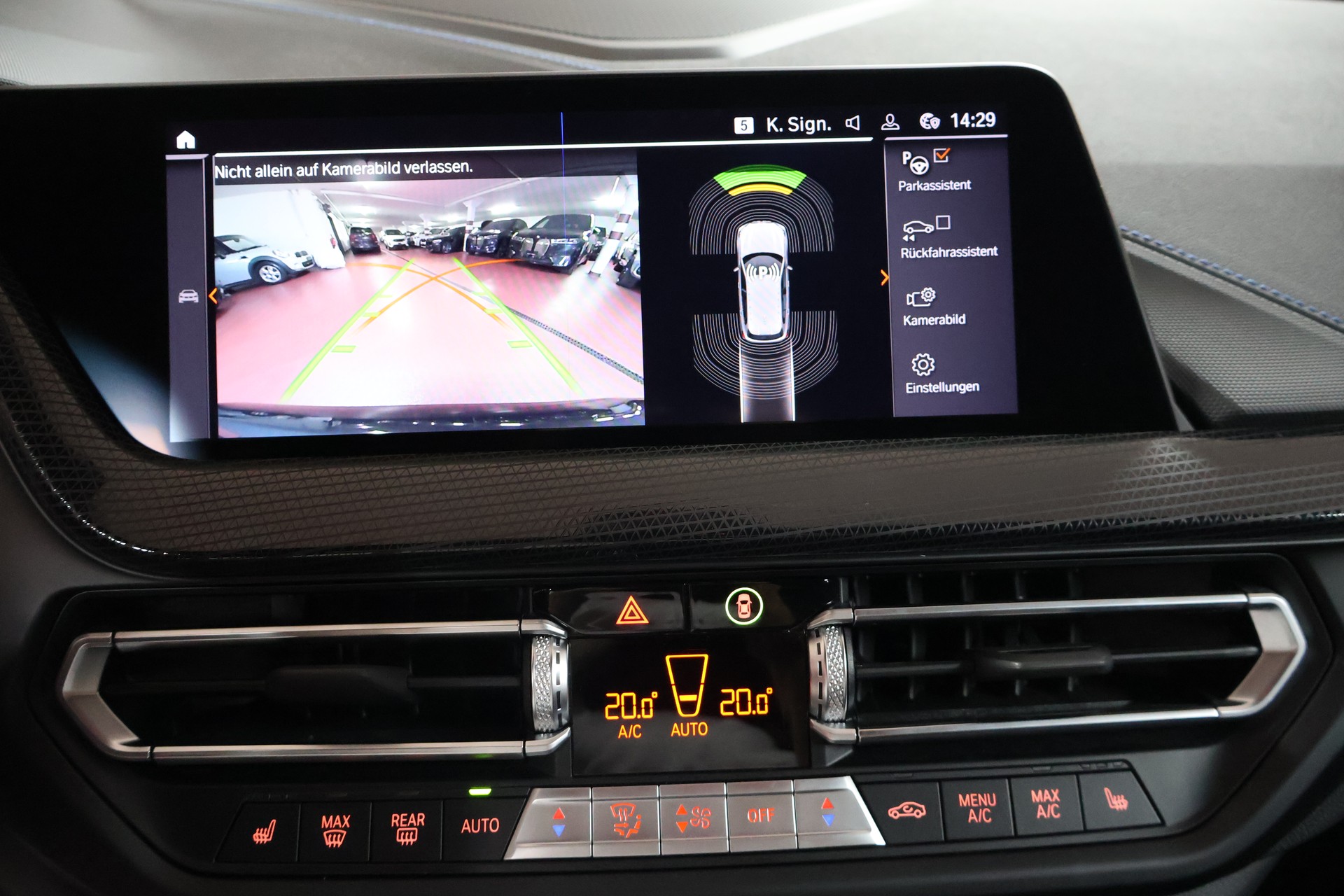 BMW M135i xDrive Steptronic-image-14