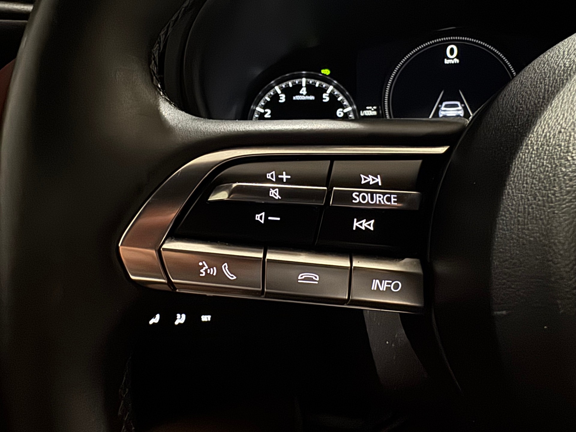 MAZDA 3 Hatchback SKYACTIV-X M Hybrid 180 Ambition Plus AWD | AHK |-image-15
