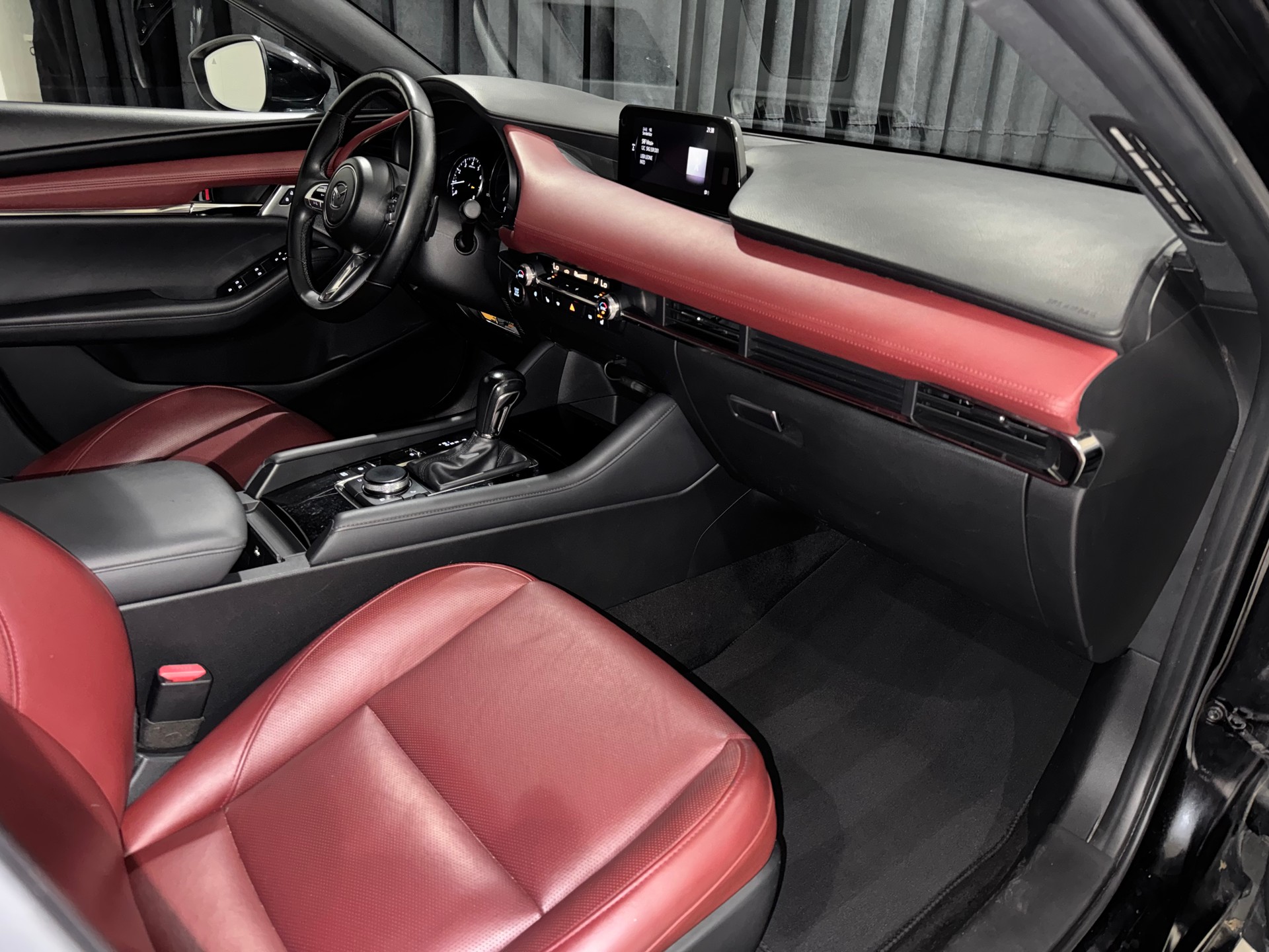 MAZDA 3 Hatchback SKYACTIV-X M Hybrid 180 Ambition Plus AWD | AHK |-image-11