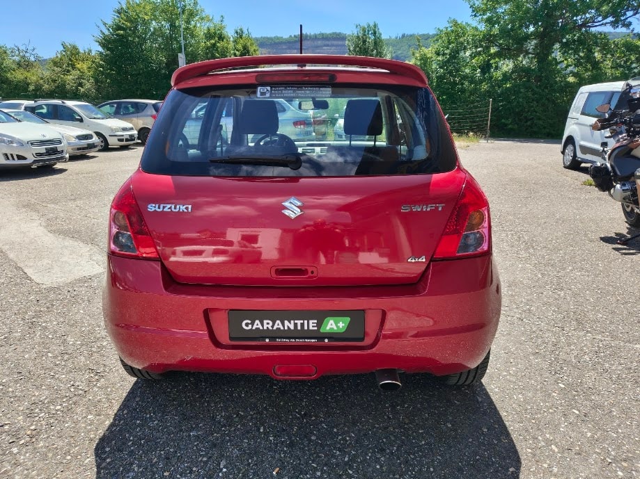 SUZUKI Swift 1.3i 16V GL 4x4-image-9