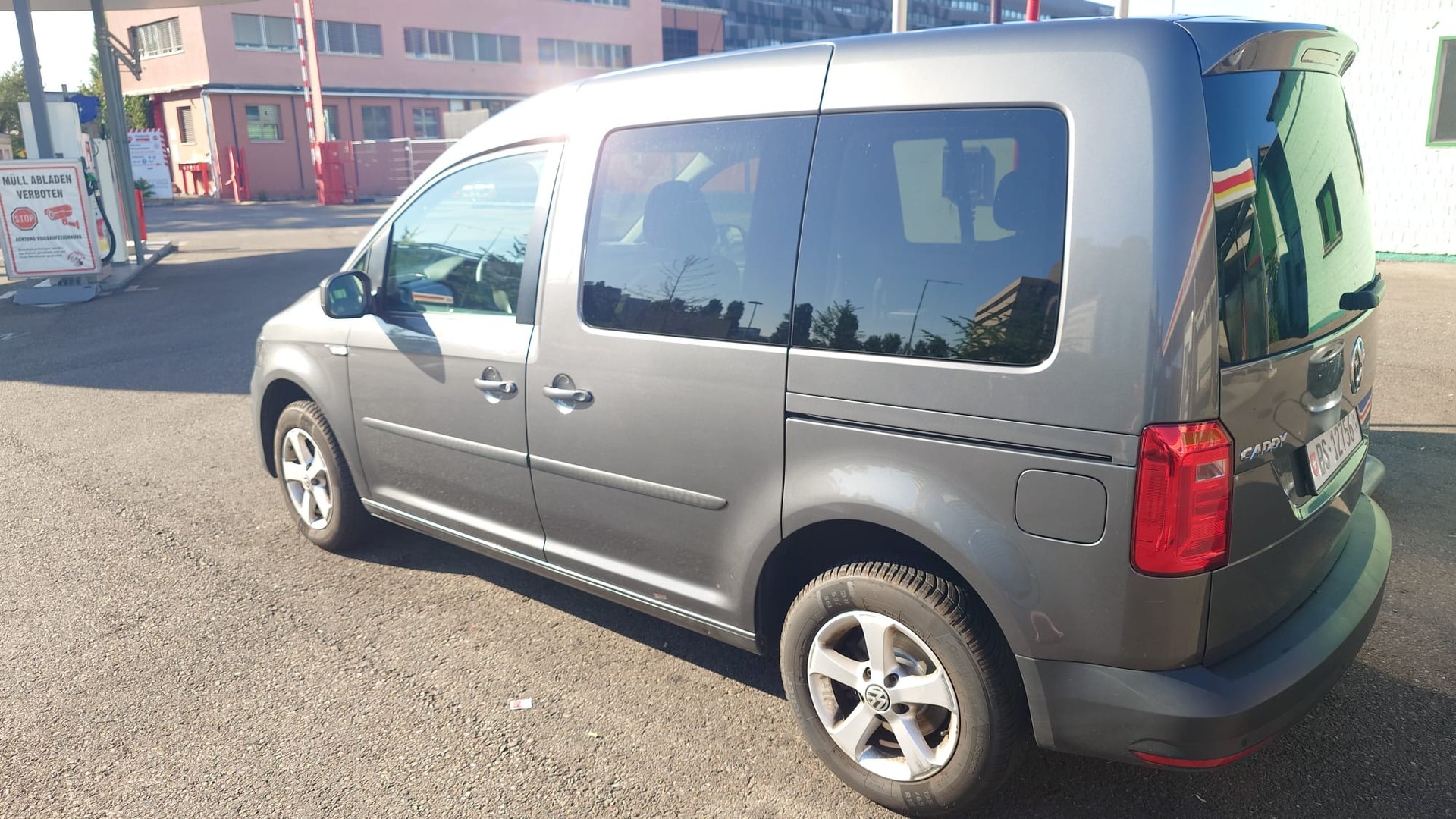 VW 1.0 TSI Trendline-image-4
