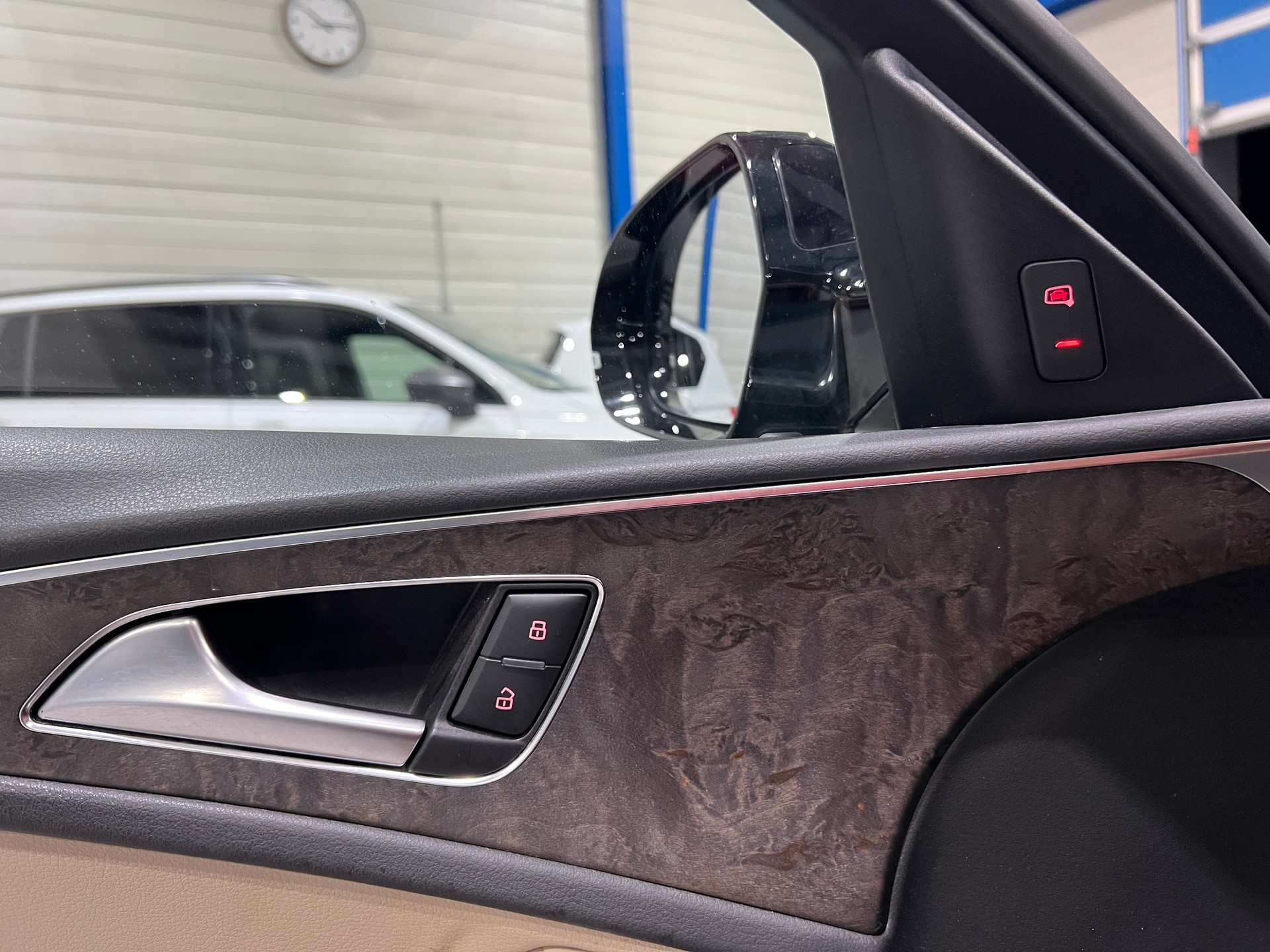 AUDI A6 Avant 2.0 TDI quattro**Matrix,Tempomat,CH Auslieferung,Frisch ab MFK**-image-11