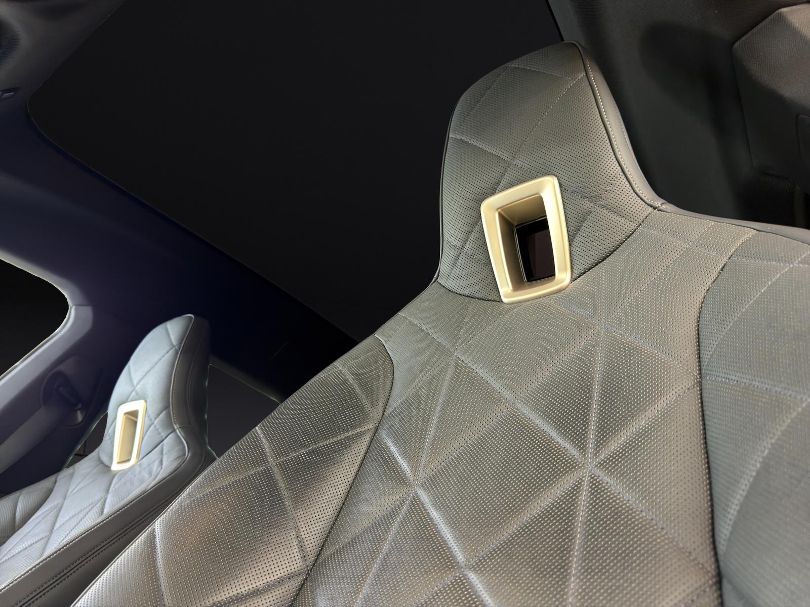 BMW iX xDrive40-image-16