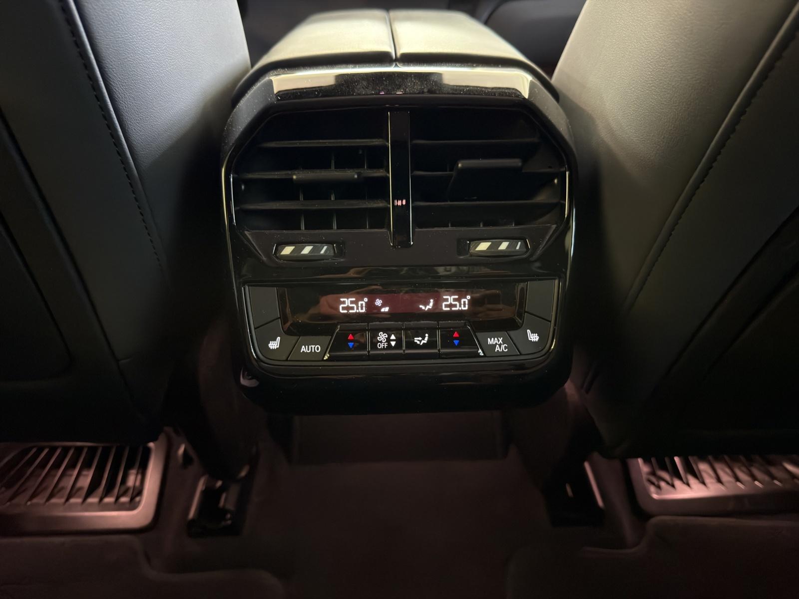 BMW iX xDrive40-image-20