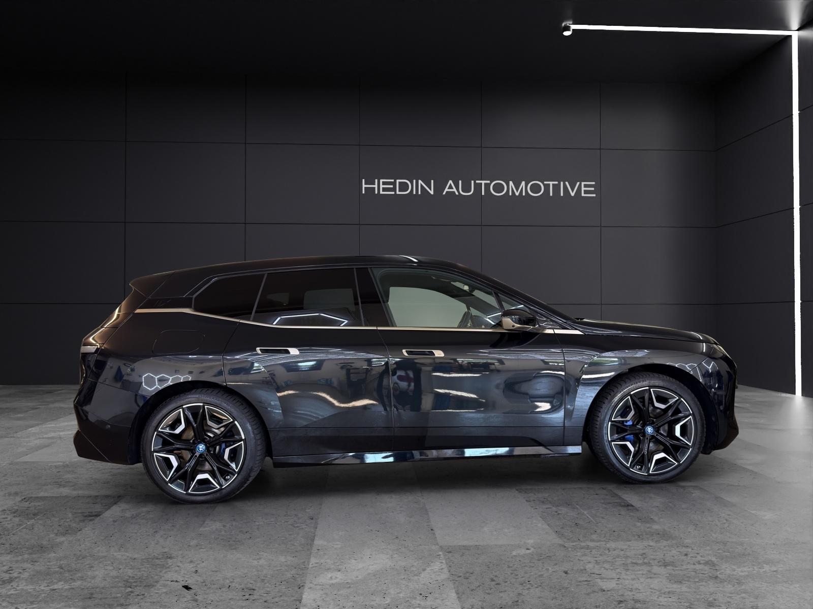 BMW iX xDrive40-image-5