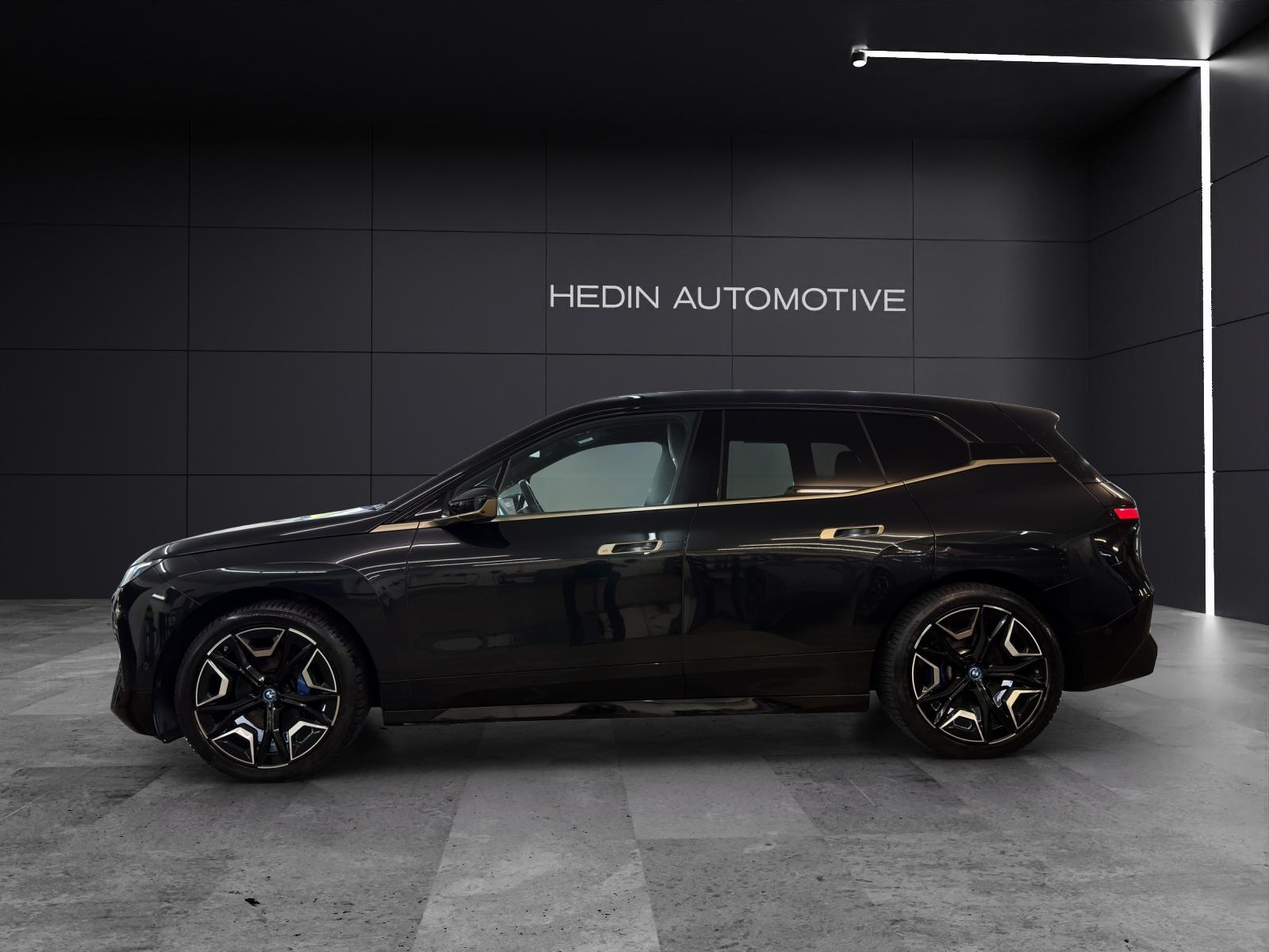 BMW iX xDrive40-image-1