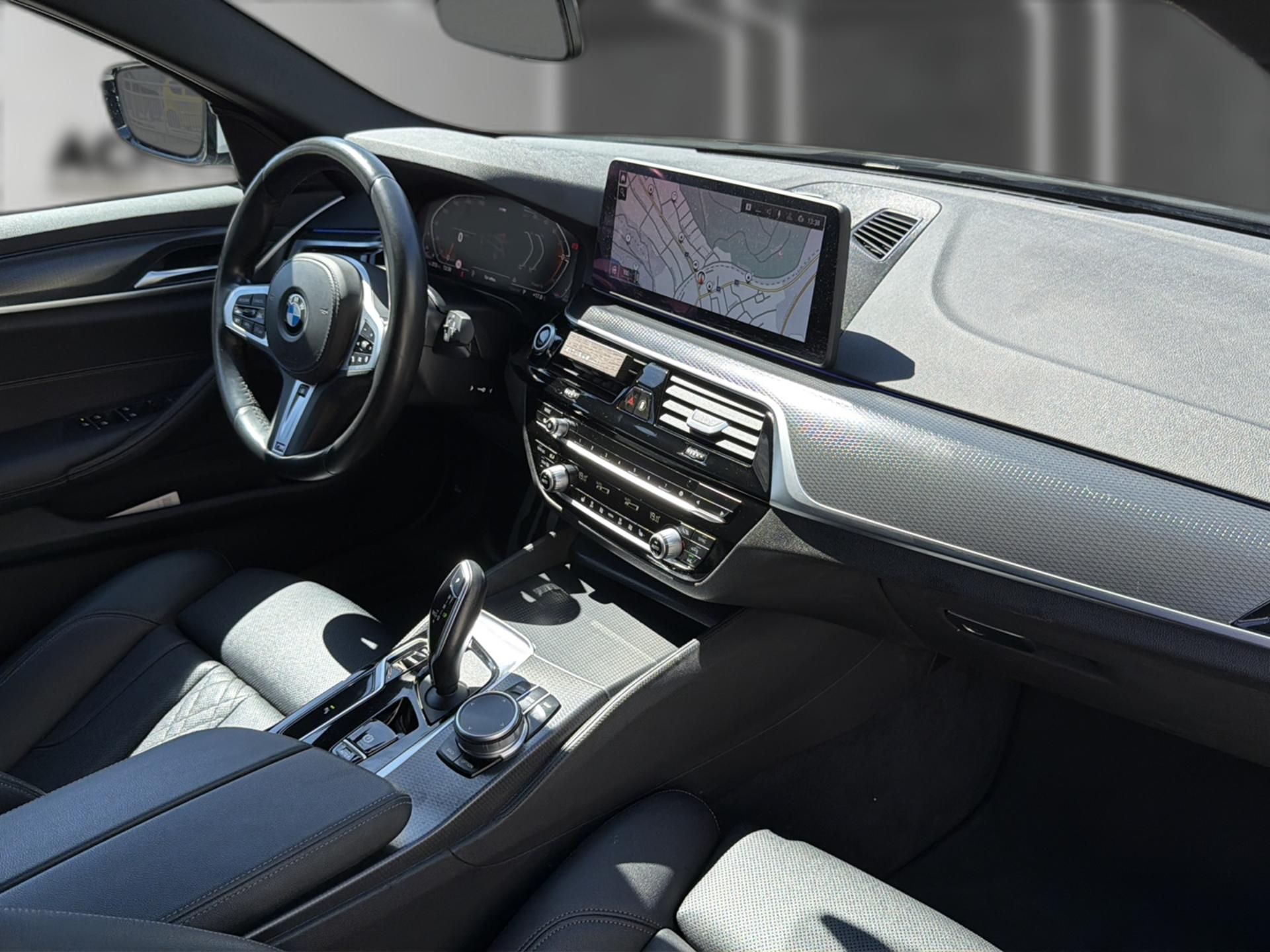 BMW 520 d 48 V Touring Aut.-image-14