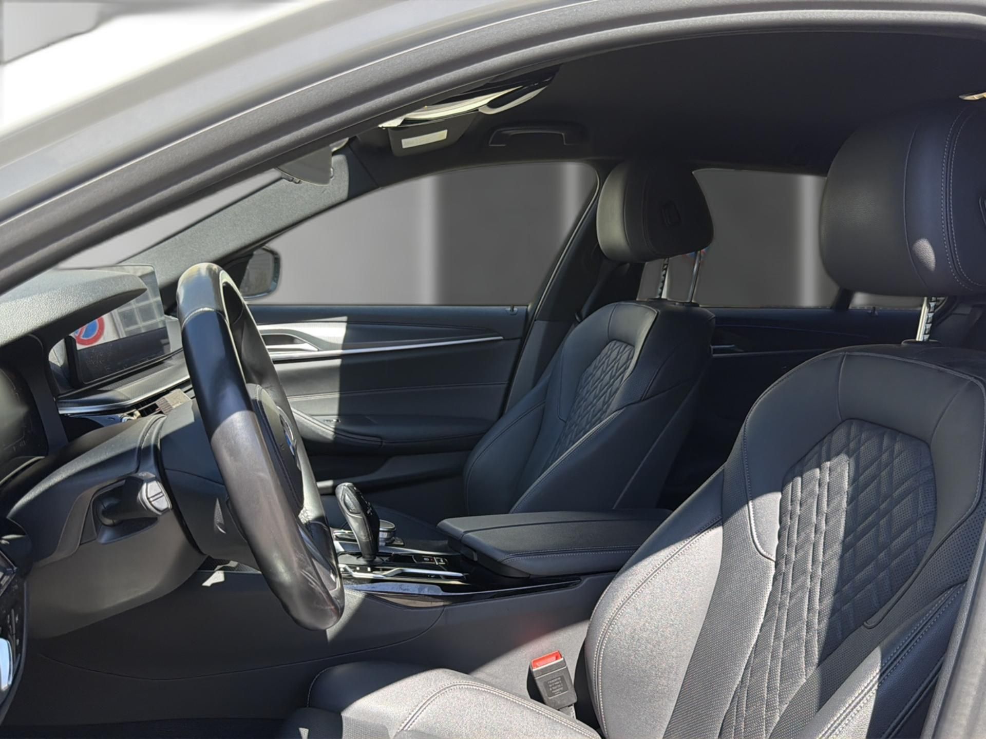 BMW 520 d 48 V Touring Aut.-image-10