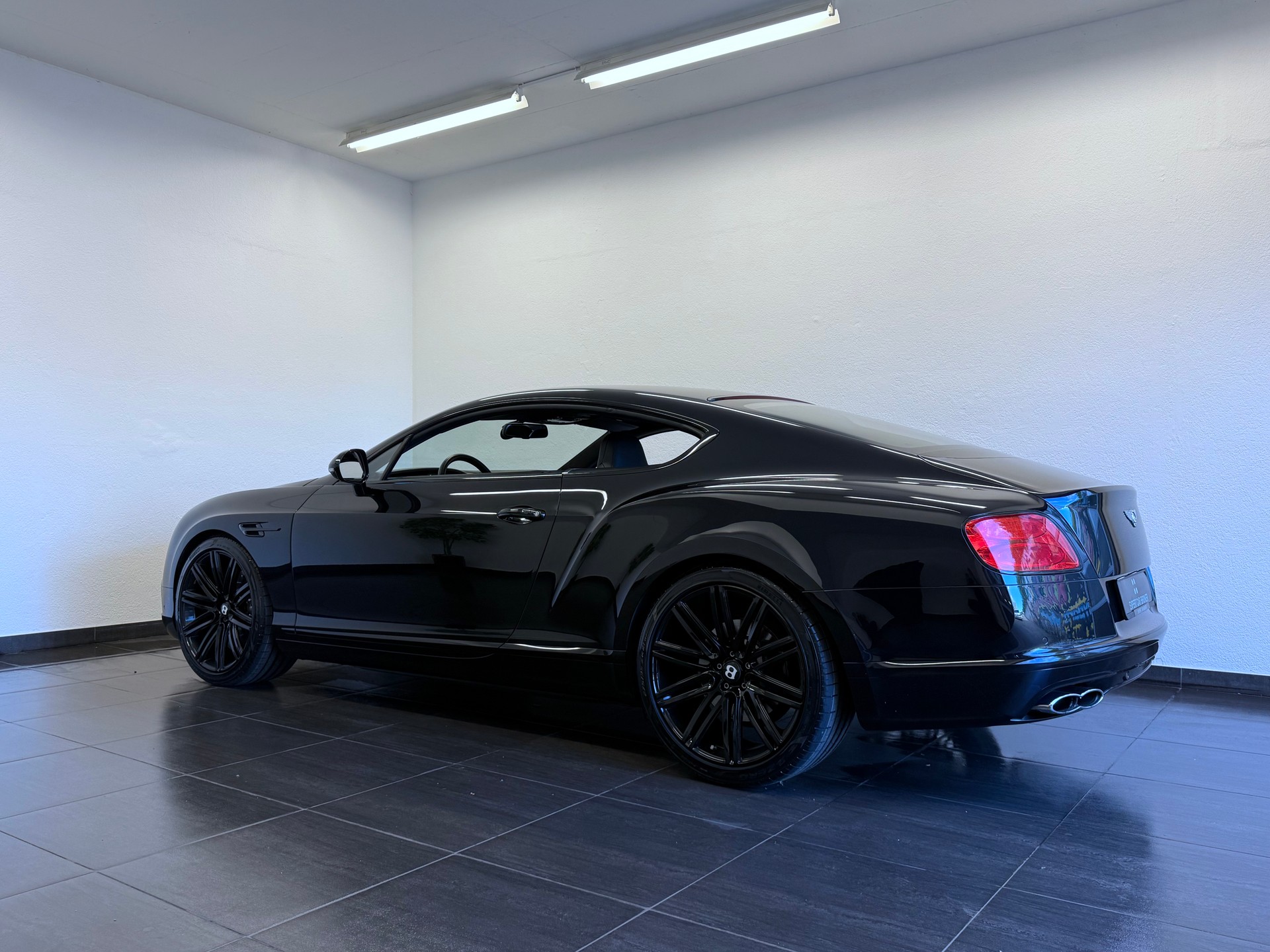 BENTLEY Continental GT 4.0 V8 "ALL BLACK"-image-7