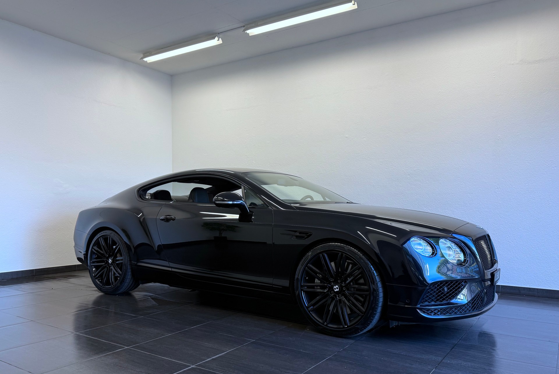 BENTLEY Continental GT 4.0 V8 "ALL BLACK"