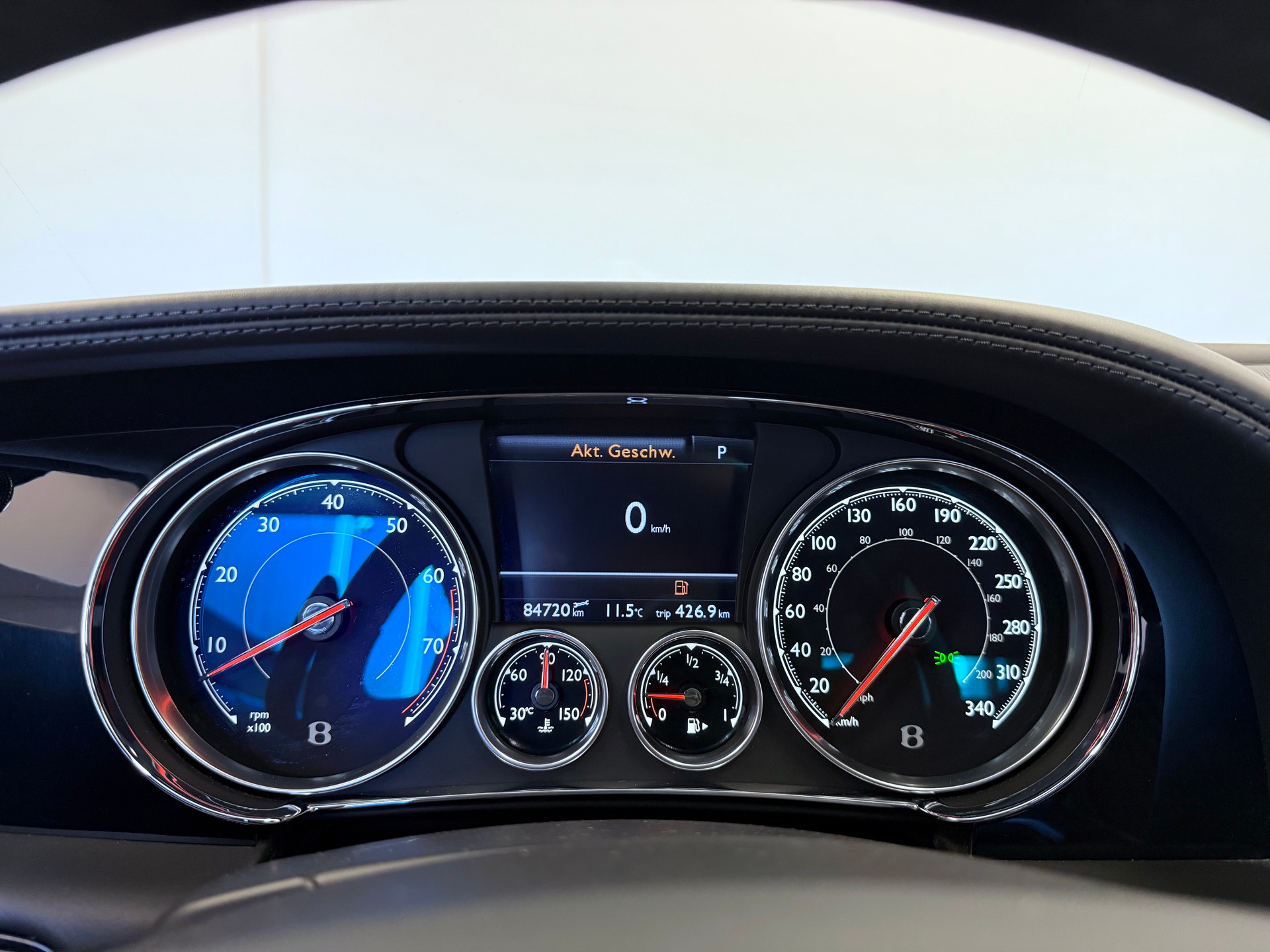BENTLEY Continental GT 4.0 V8 "ALL BLACK"-image-22