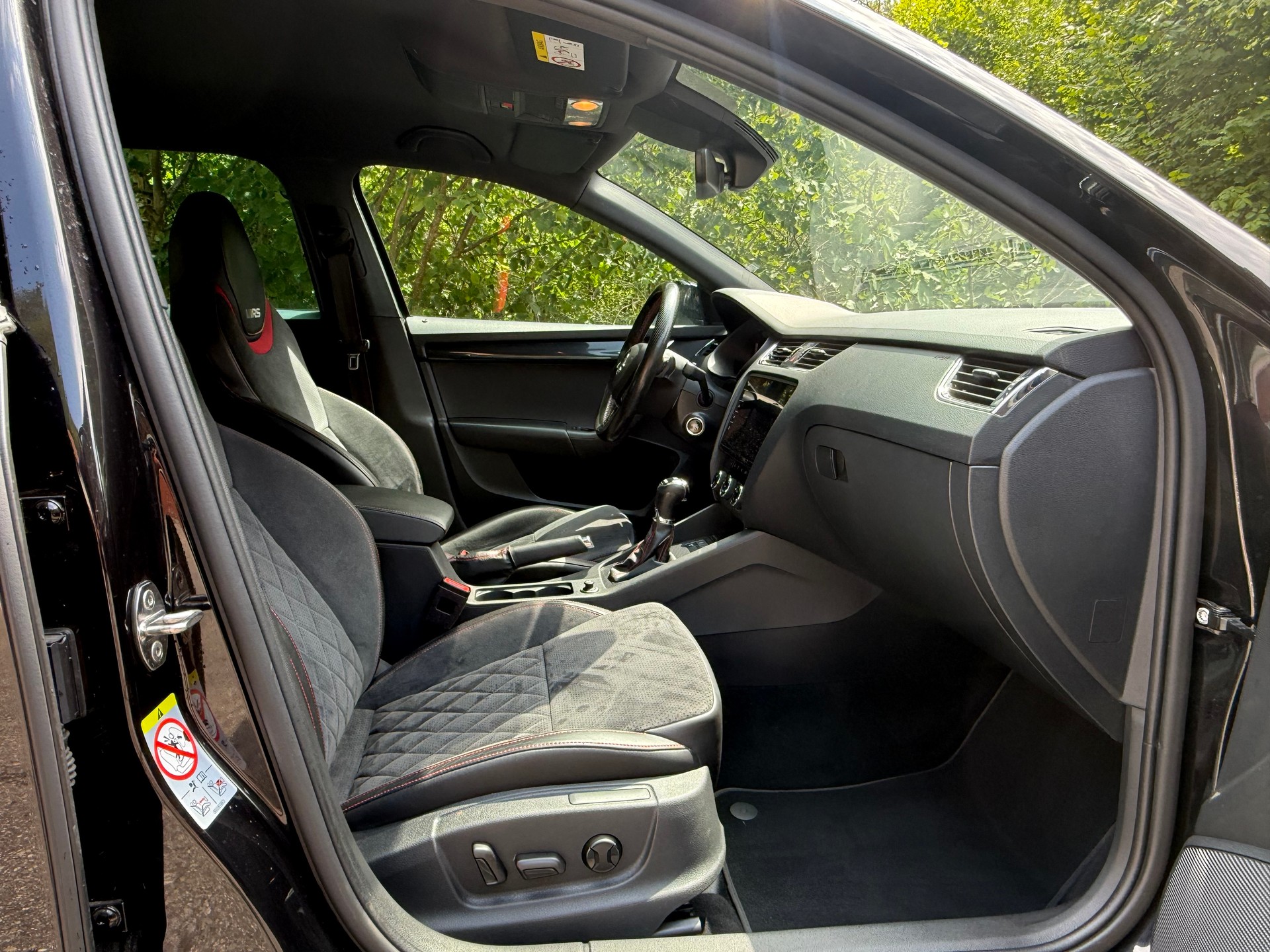 SKODA Octavia Combi 2.0 TSI RS Final Edition DSG-image-11