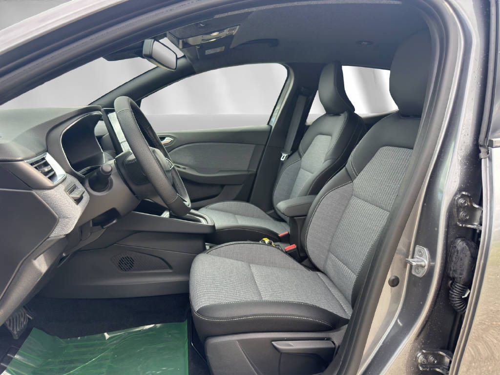 RENAULT Clio 1.6 E-Tech techno-image-3