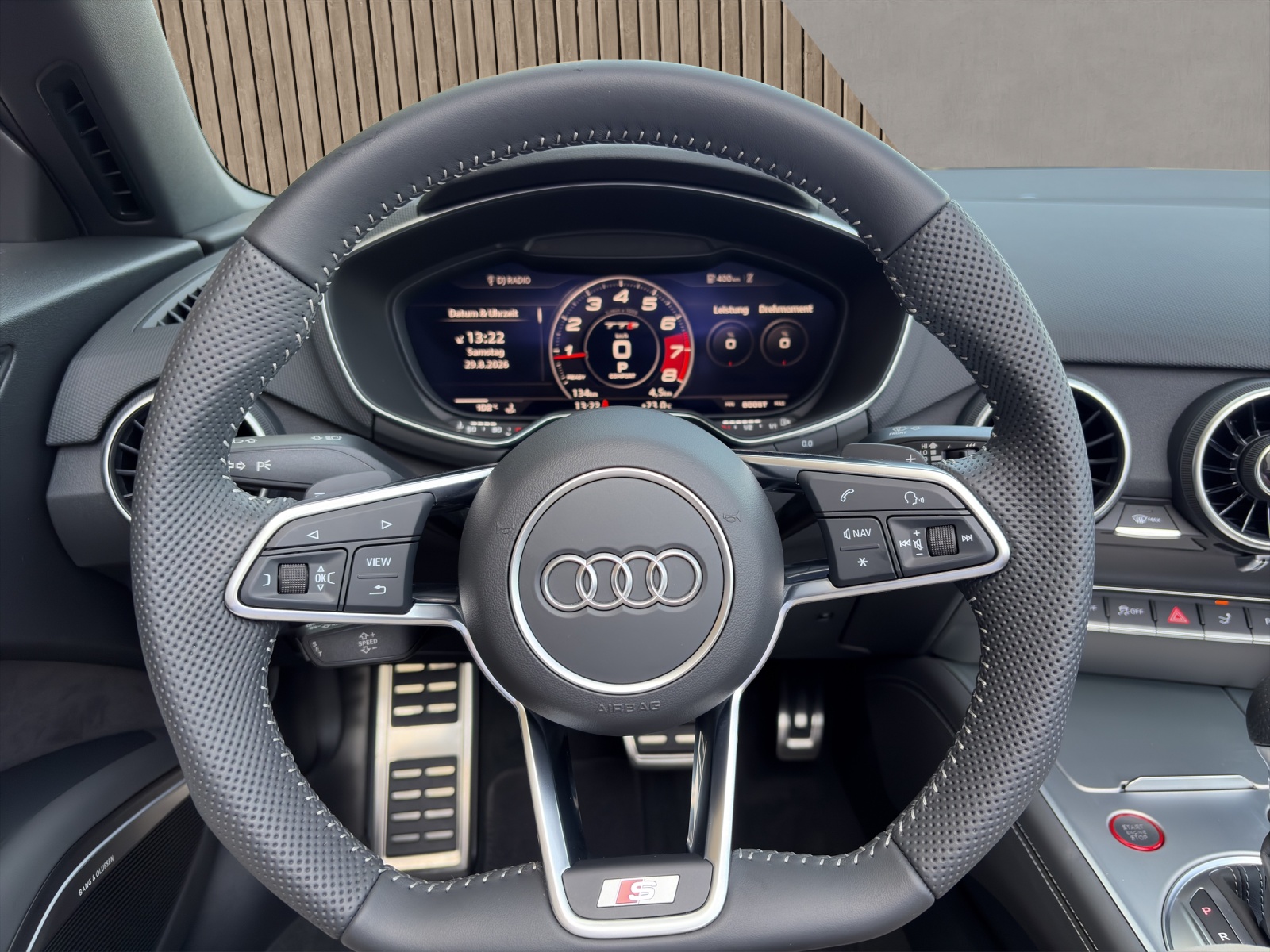 AUDI TT Roadster TTS S-tronic quattro / Neuwagen erst 200km!!-image-11