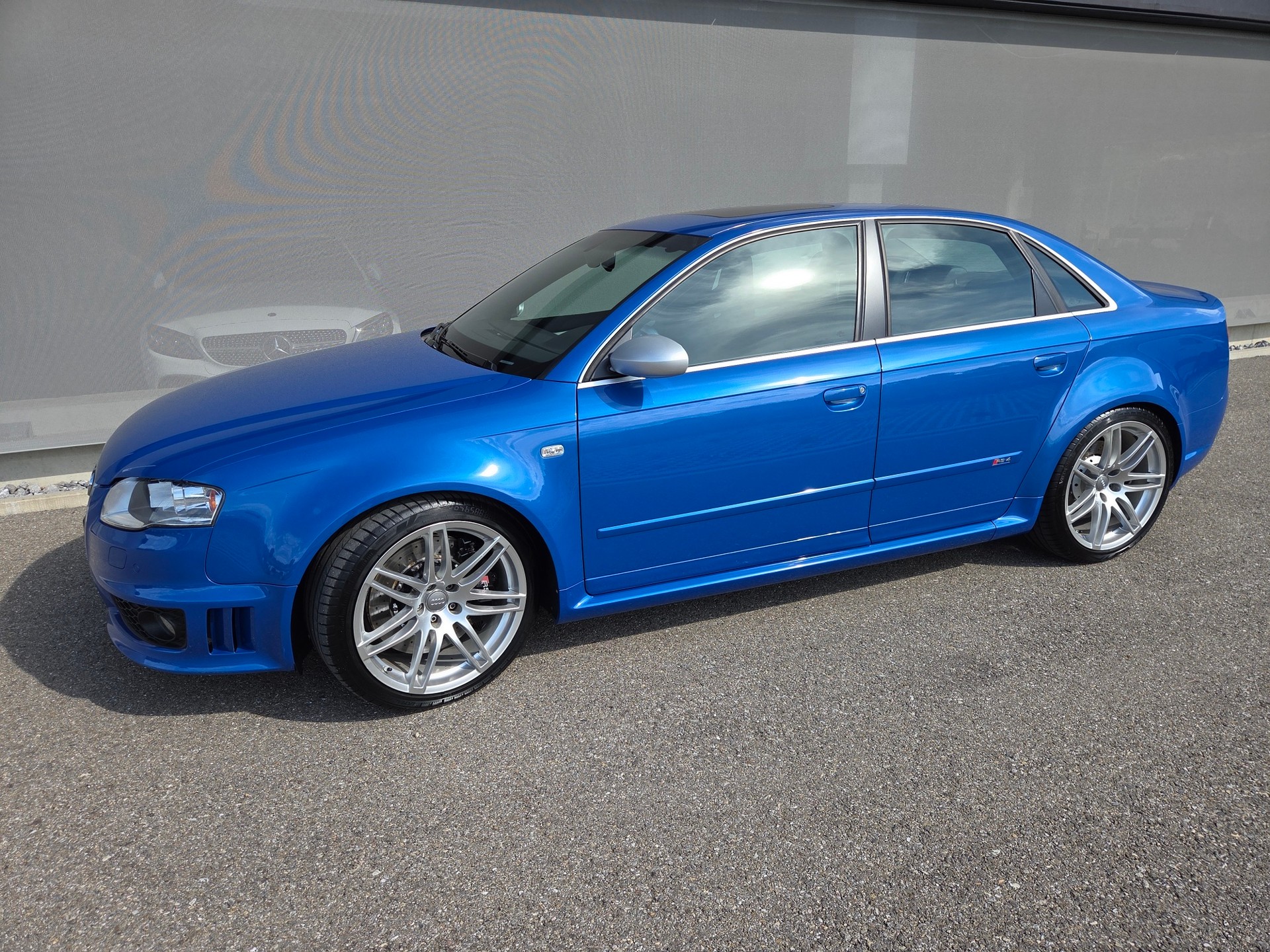 AUDI 4.2 V8 quattro-image-0