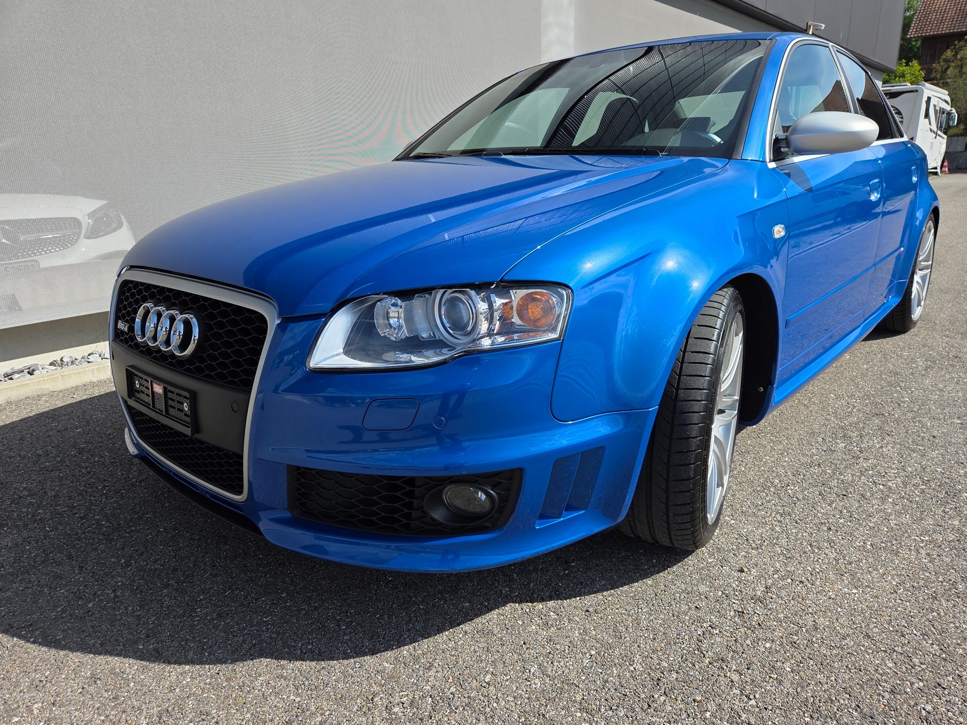 AUDI 4.2 V8 quattro-image-6