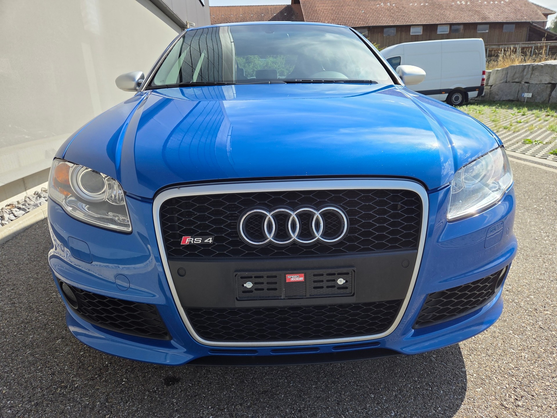AUDI 4.2 V8 quattro-image-5