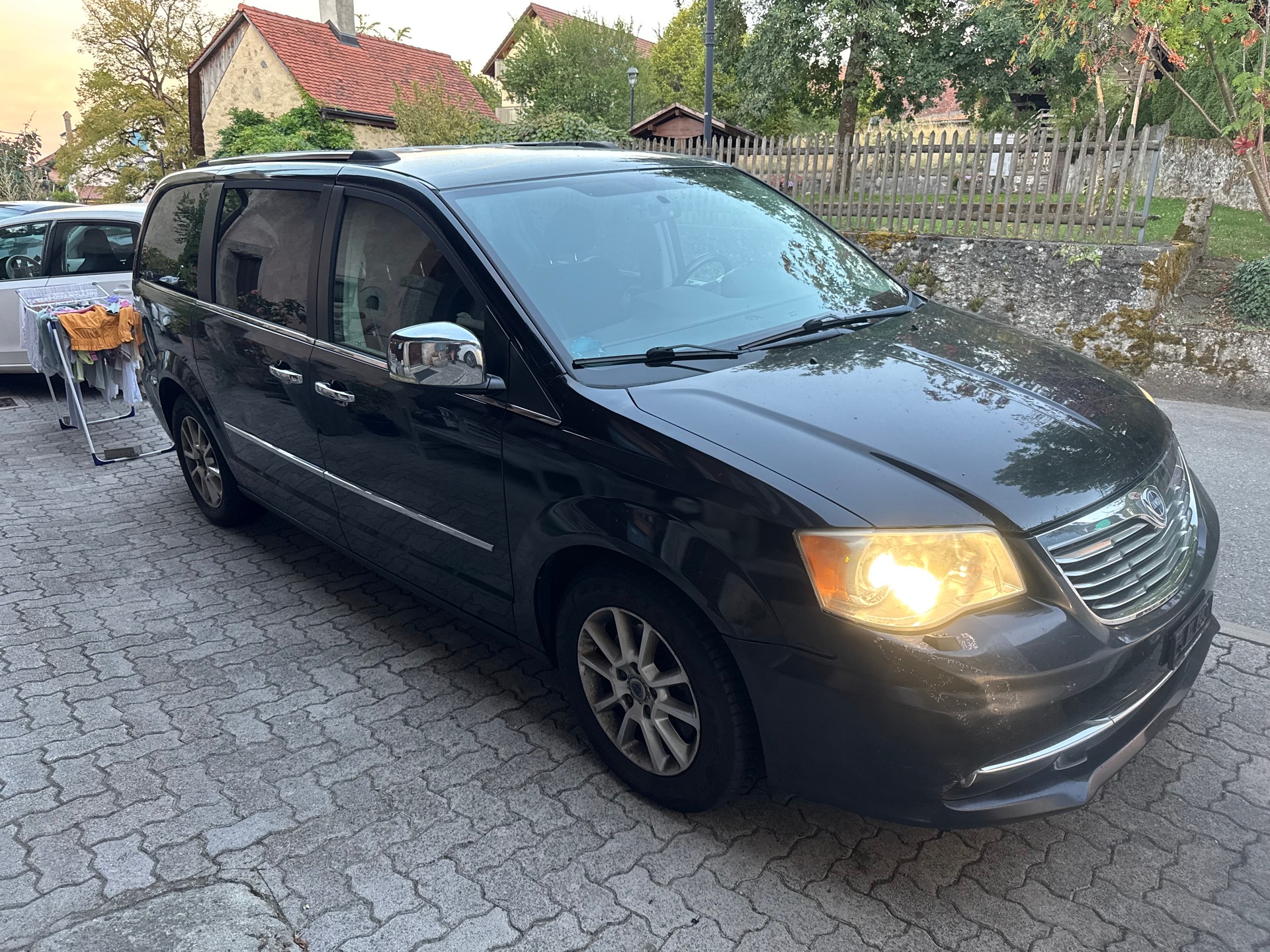LANCIA Voyager 2.8D Platinum Automatic-image-3