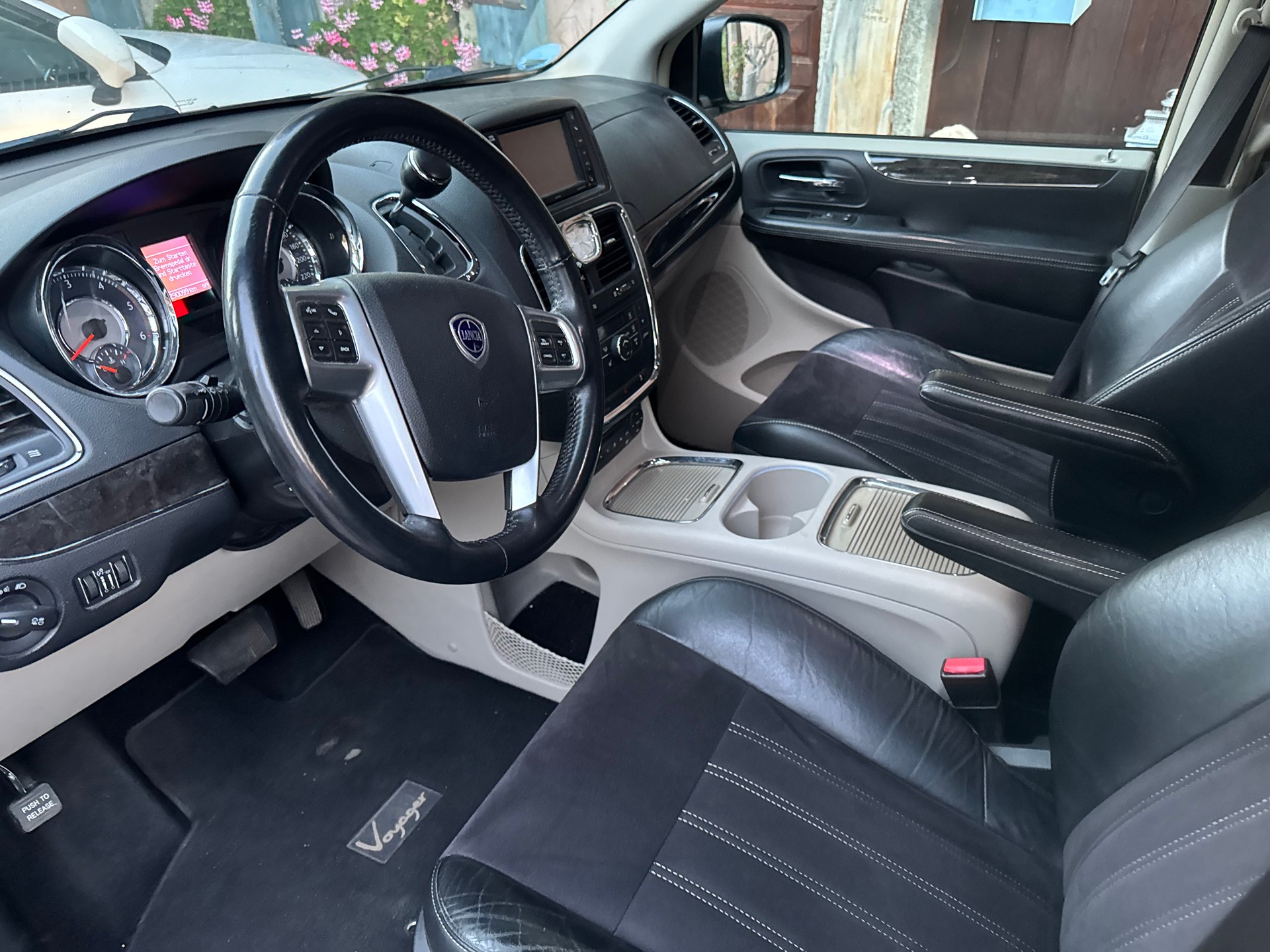 LANCIA Voyager 2.8D Platinum Automatic-image-9