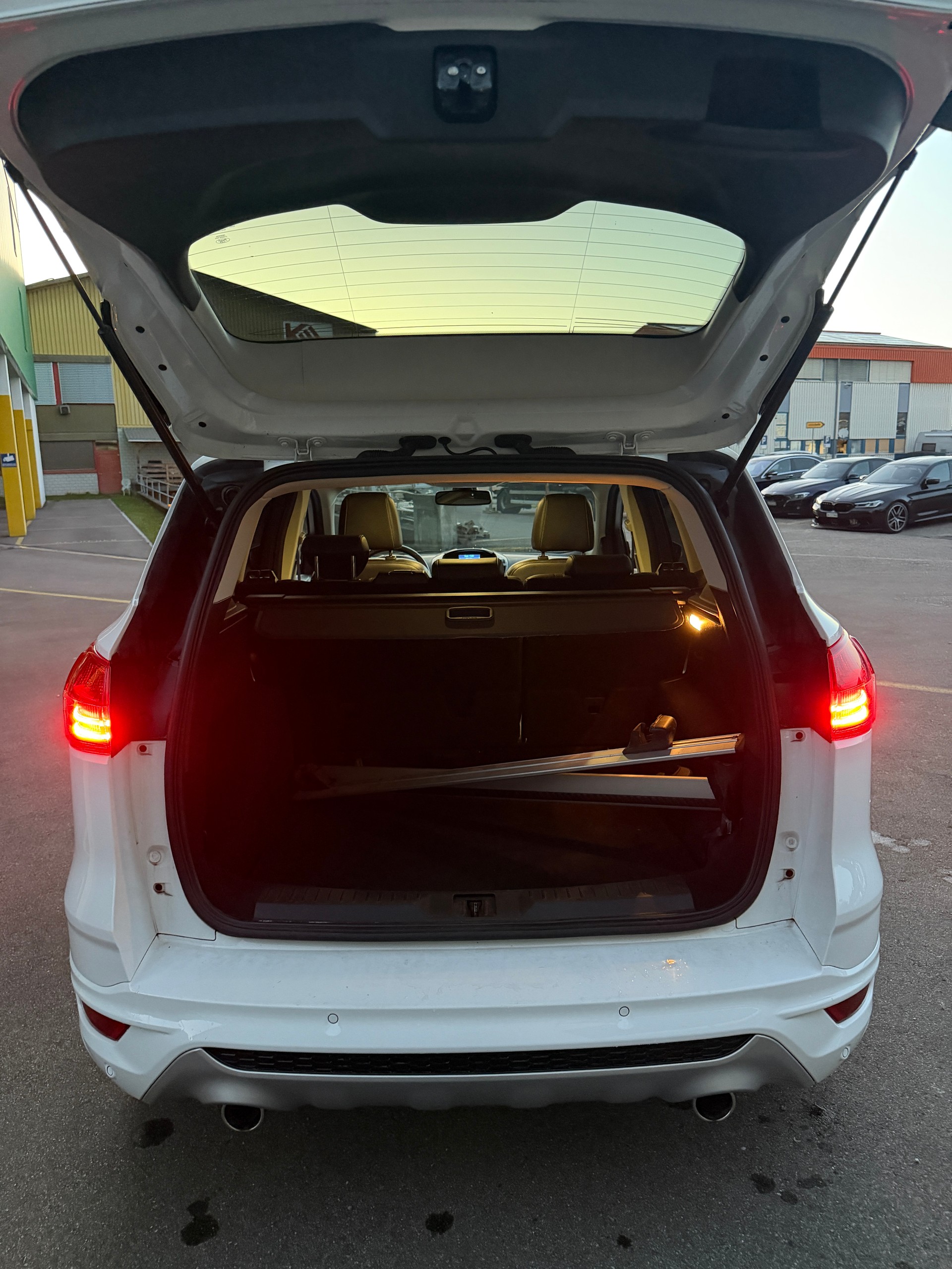 FORD Kuga 2.0 TDCi Titanium 4WD-image-15