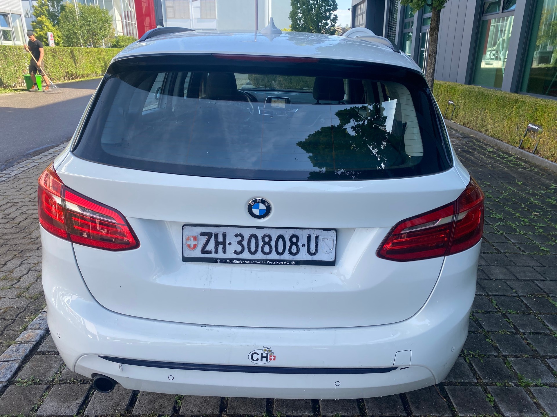 BMW 218d Active Tourer Steptronic-image-5